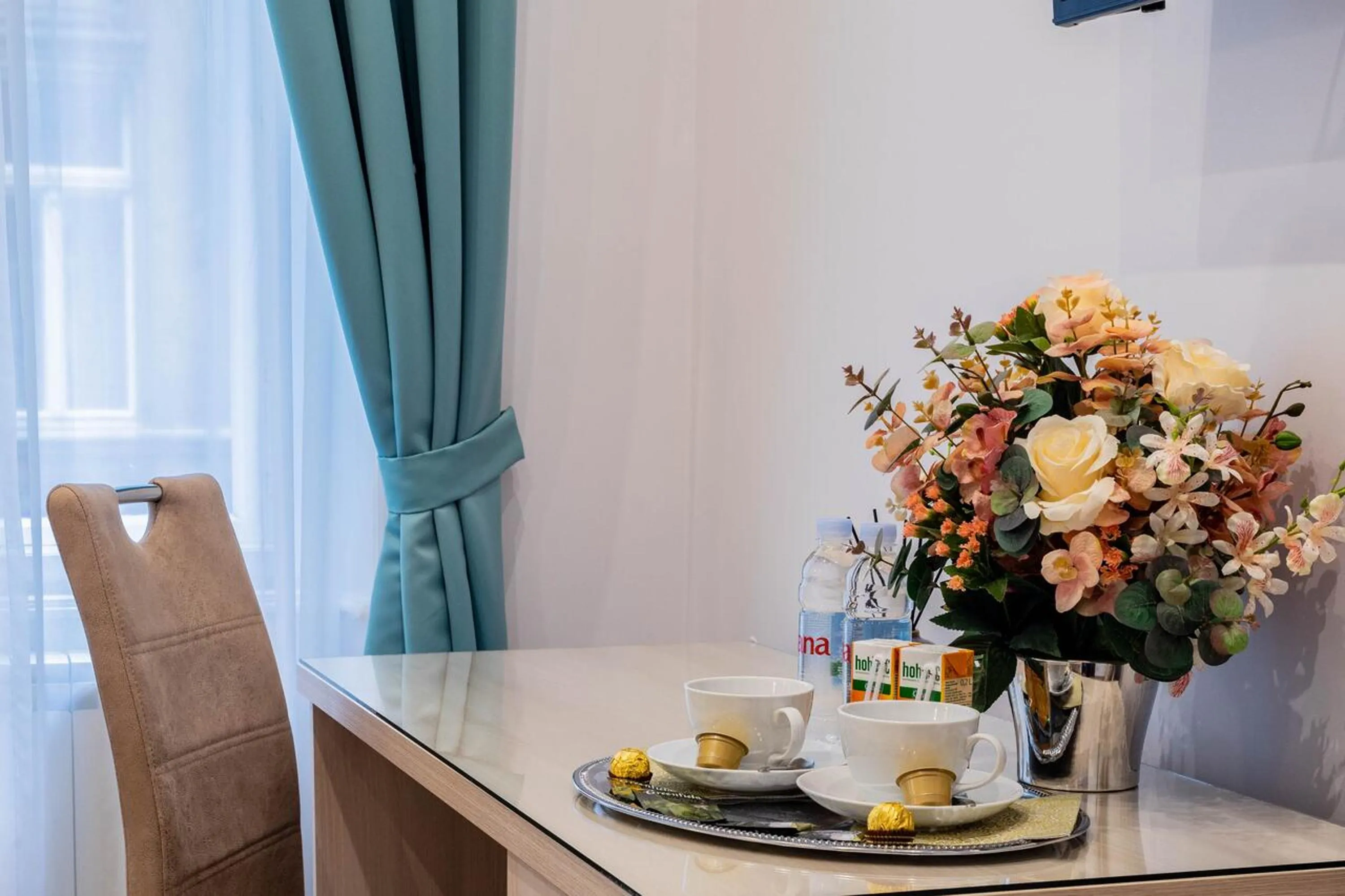 Food and drinks in Global Suites Budapest