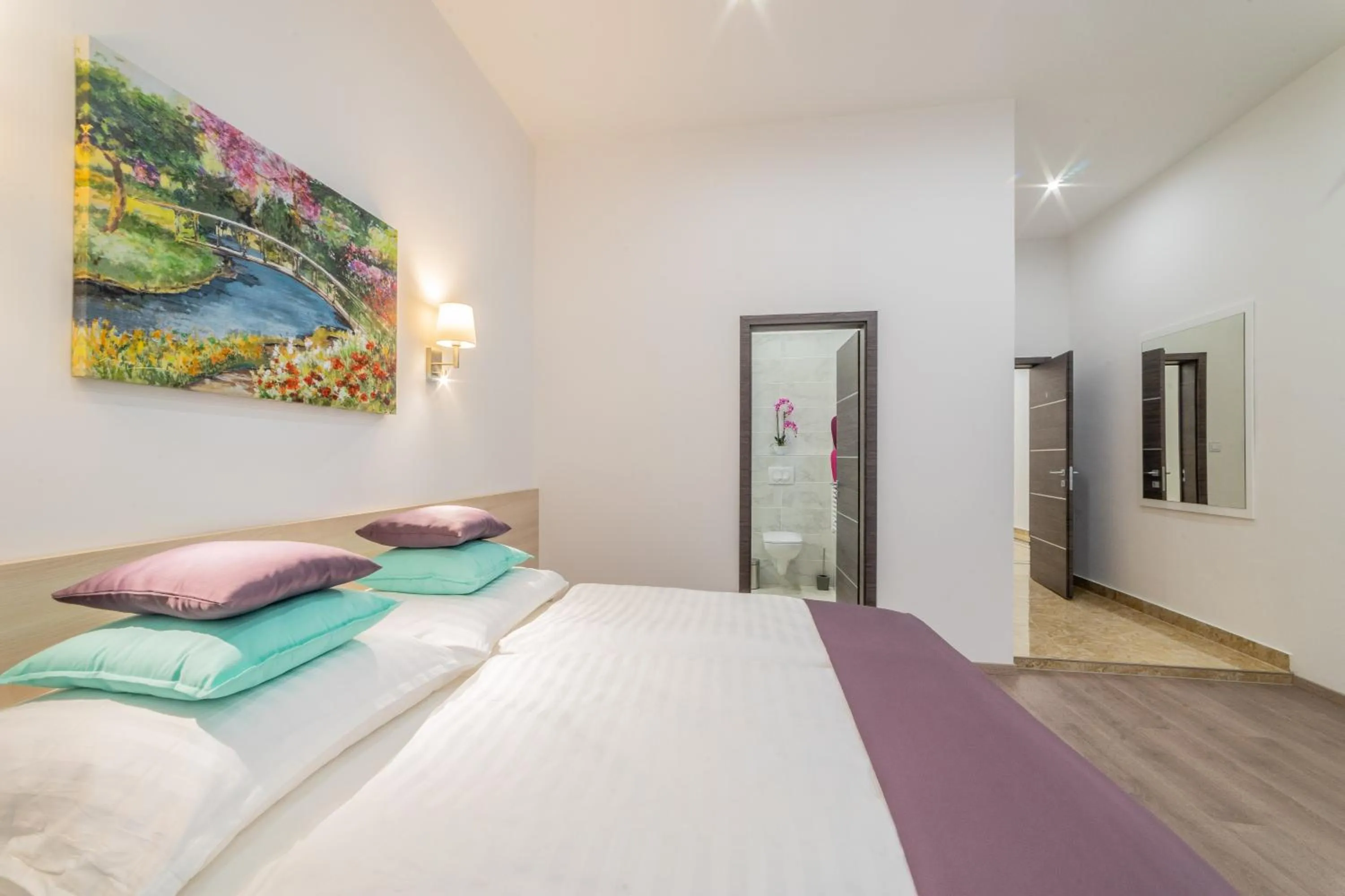 Bedroom, Bed in Global Suites Budapest