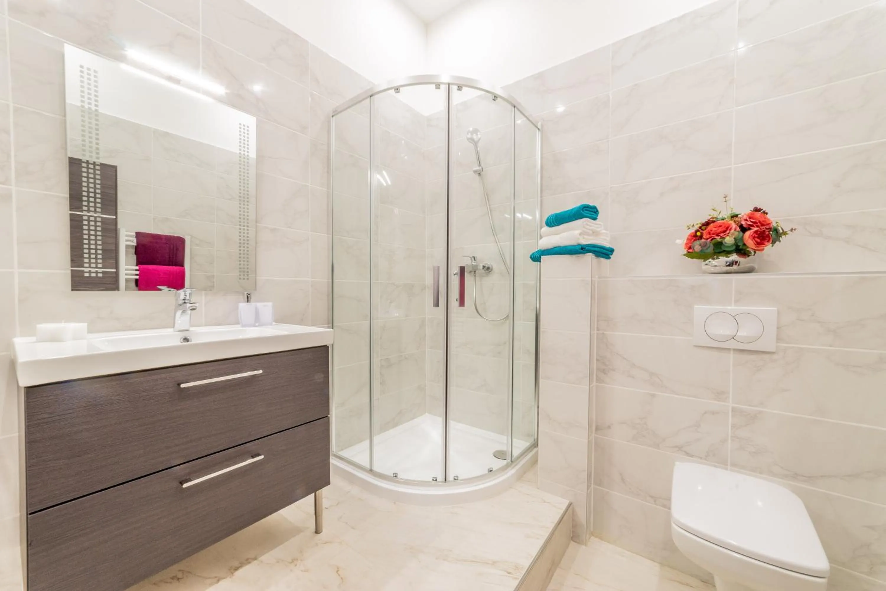 Shower in Global Suites Budapest