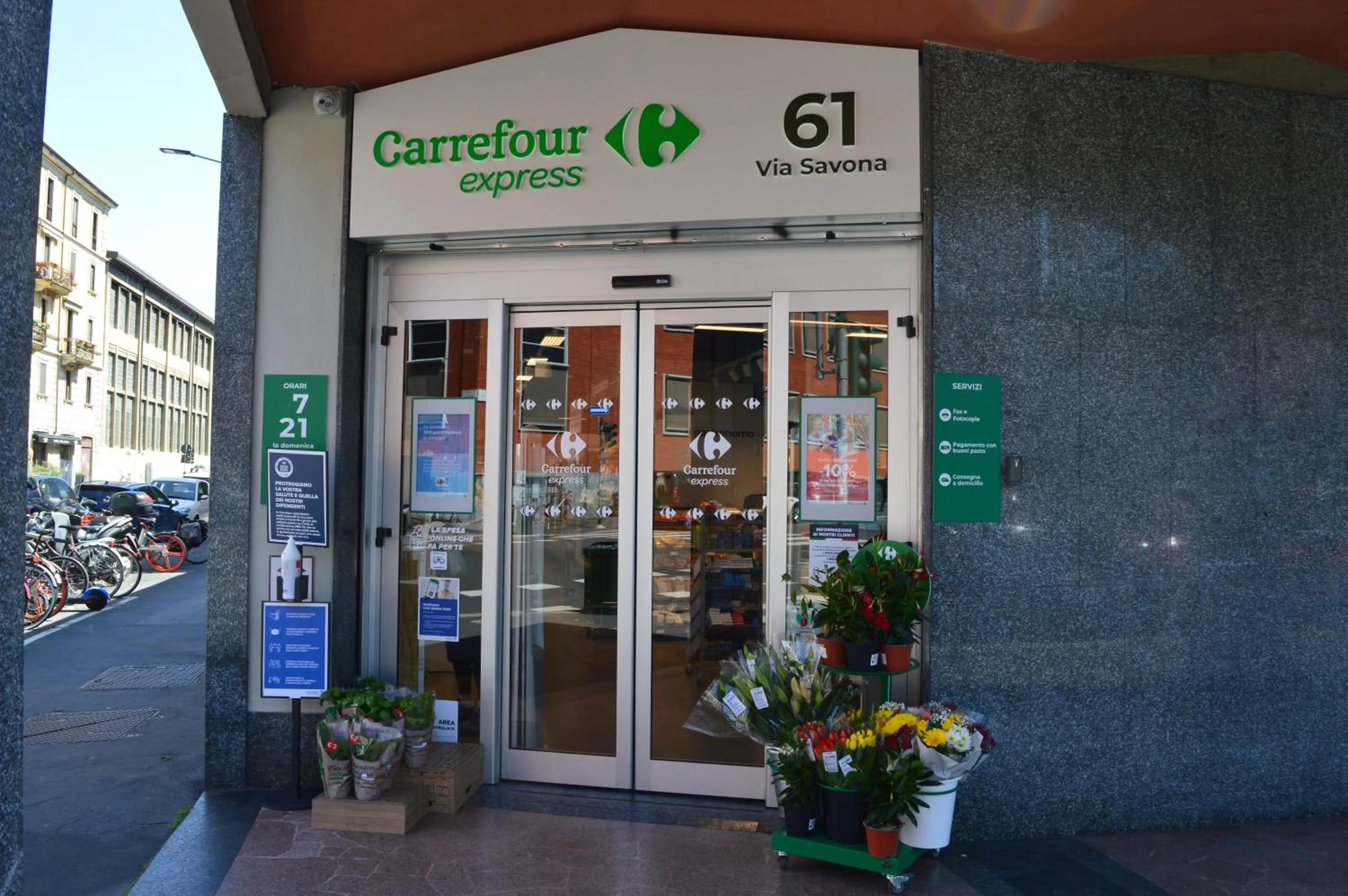 Supermarket/grocery shop in DESIGN DISTRICT- NAVIGLI Mini Appartamento Via Tortona 66