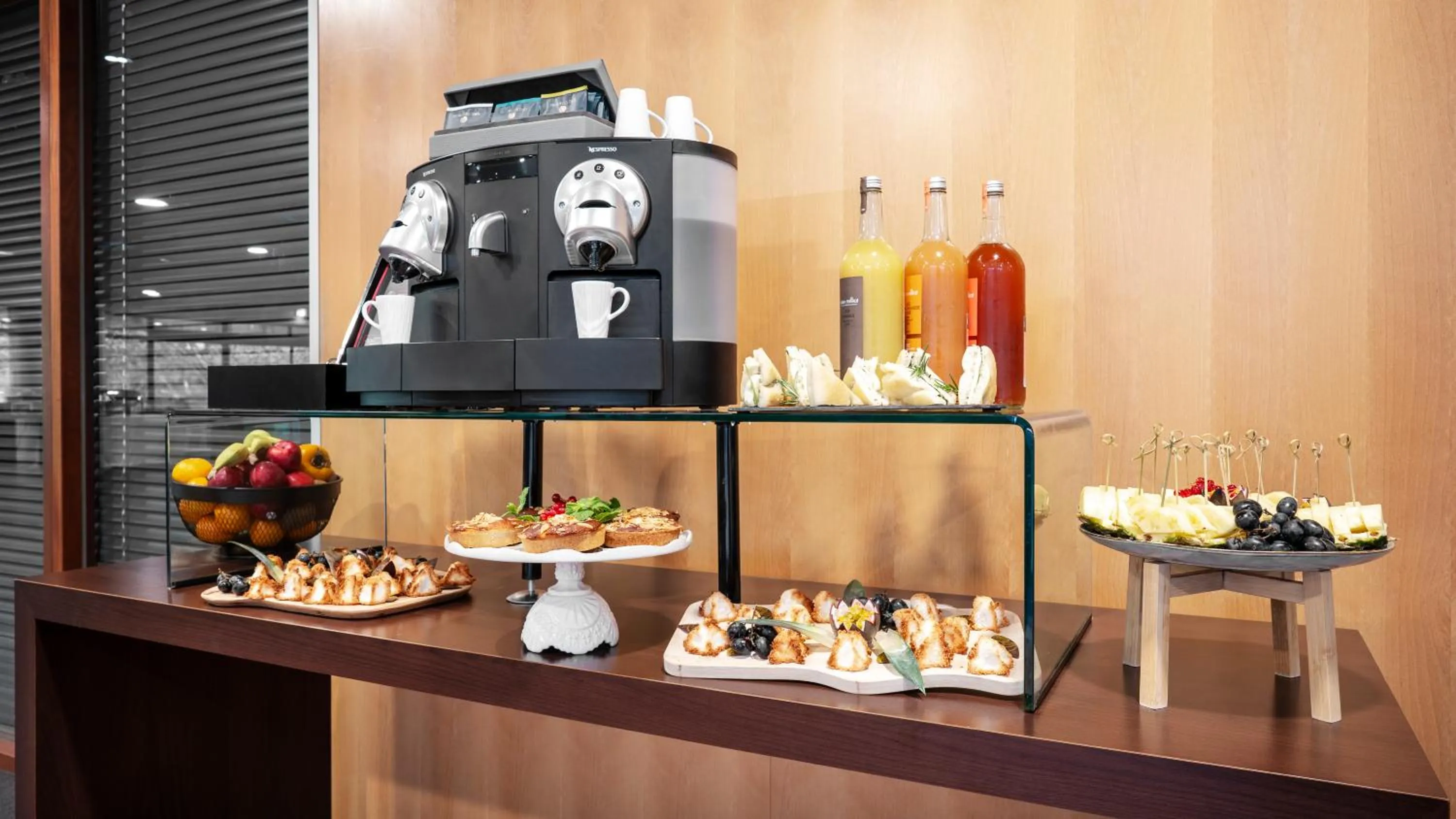 Meeting/conference room in Residhome Suites Paris Sénart