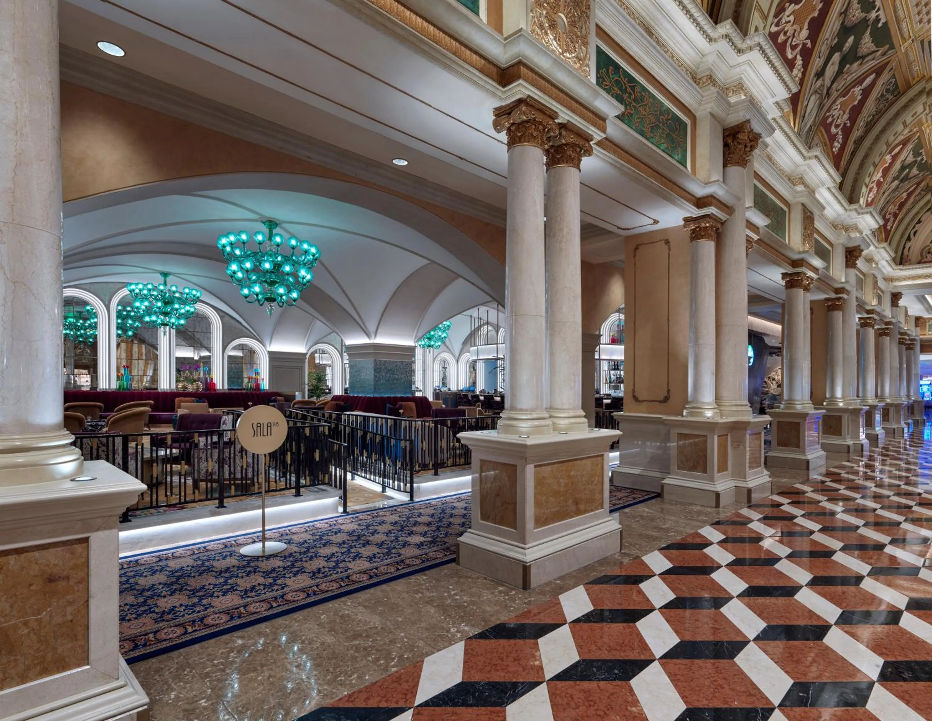 Lounge or bar in The Venetian® Resort Las Vegas