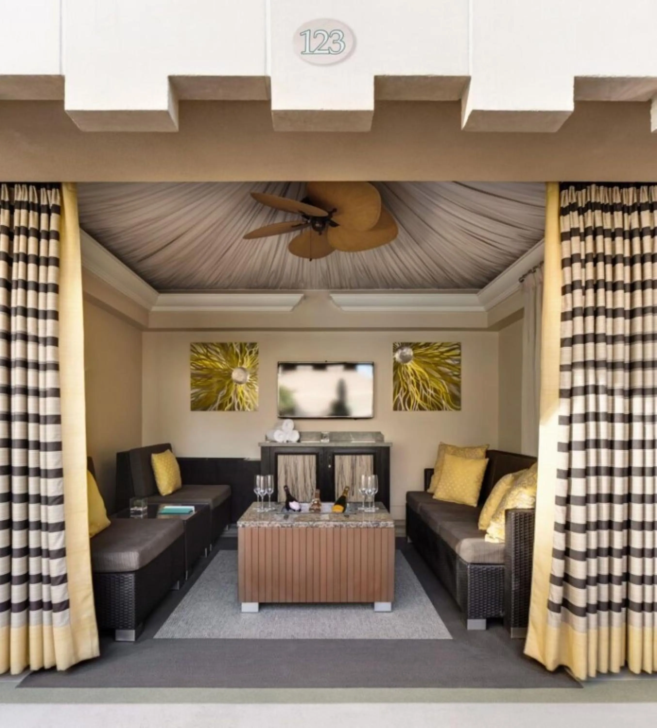 Swimming pool in The Palazzo at The Venetian®