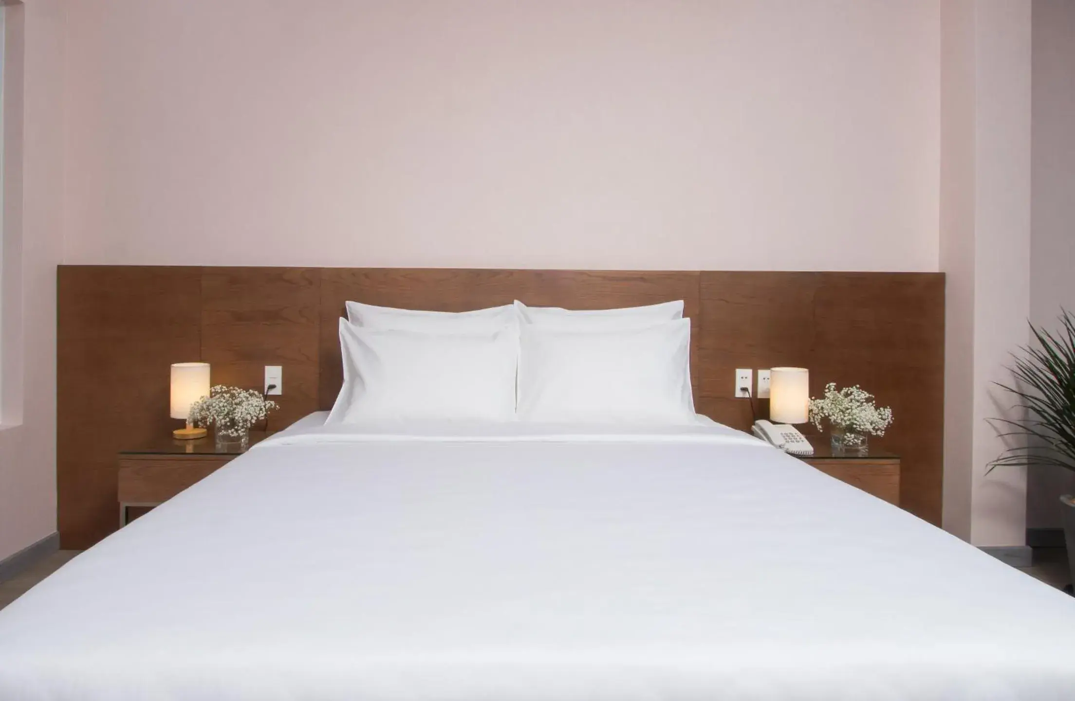 Deluxe Room - single occupancy in PIANO HOTEL Deluxe Room - single occupancy in PIANO HOTEL