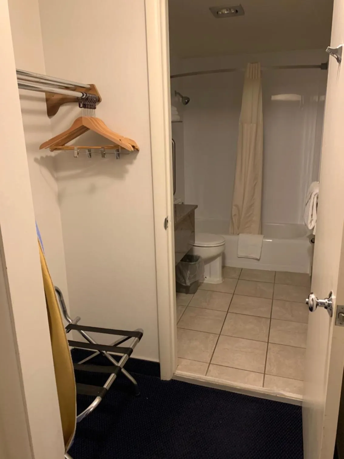 Bathroom in America's Best Value Inn Sandpoint