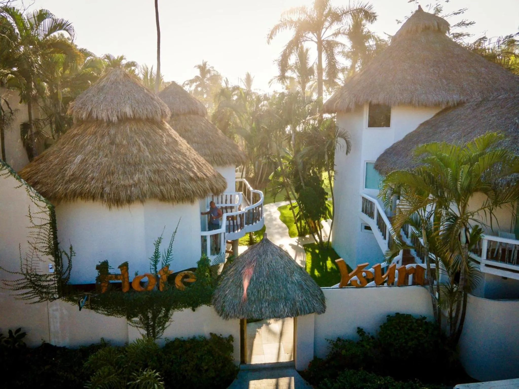 Property building in Hotel Ysuri San Pancho