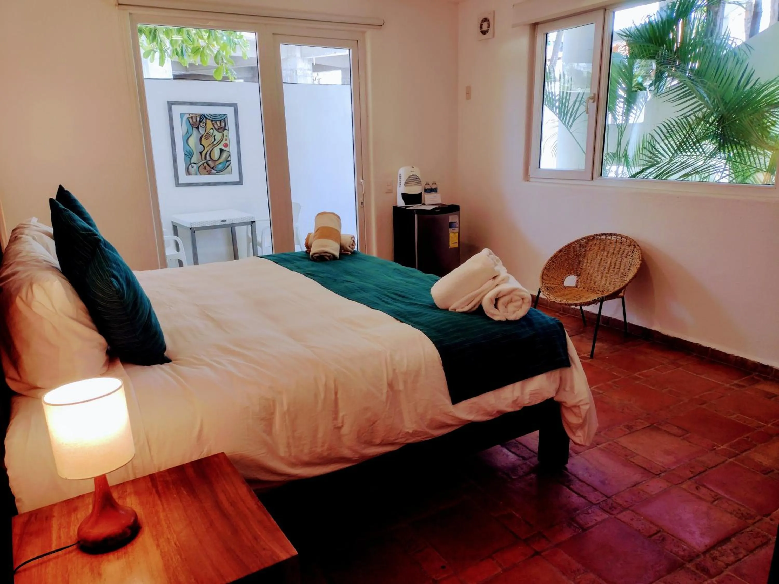 Photo of the whole room in Hotel Ysuri San Pancho