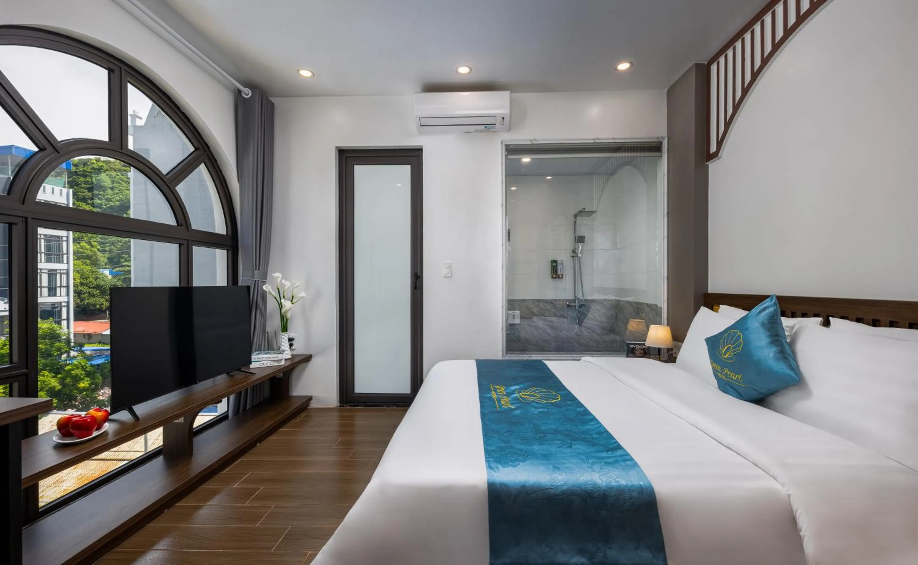 Bed in Cat Ba Green Pearl Hotel