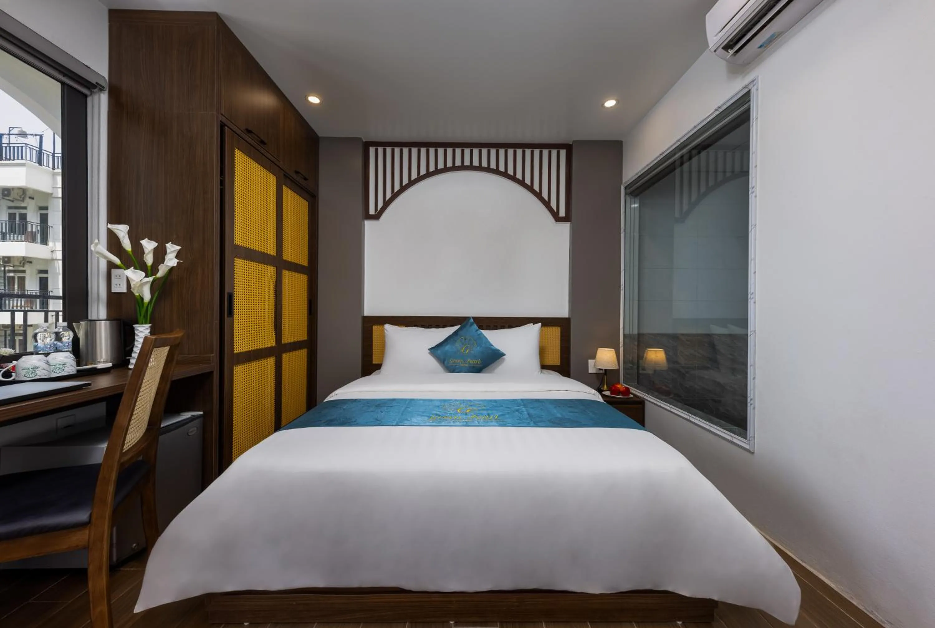 Bed in Cat Ba Green Pearl Hotel