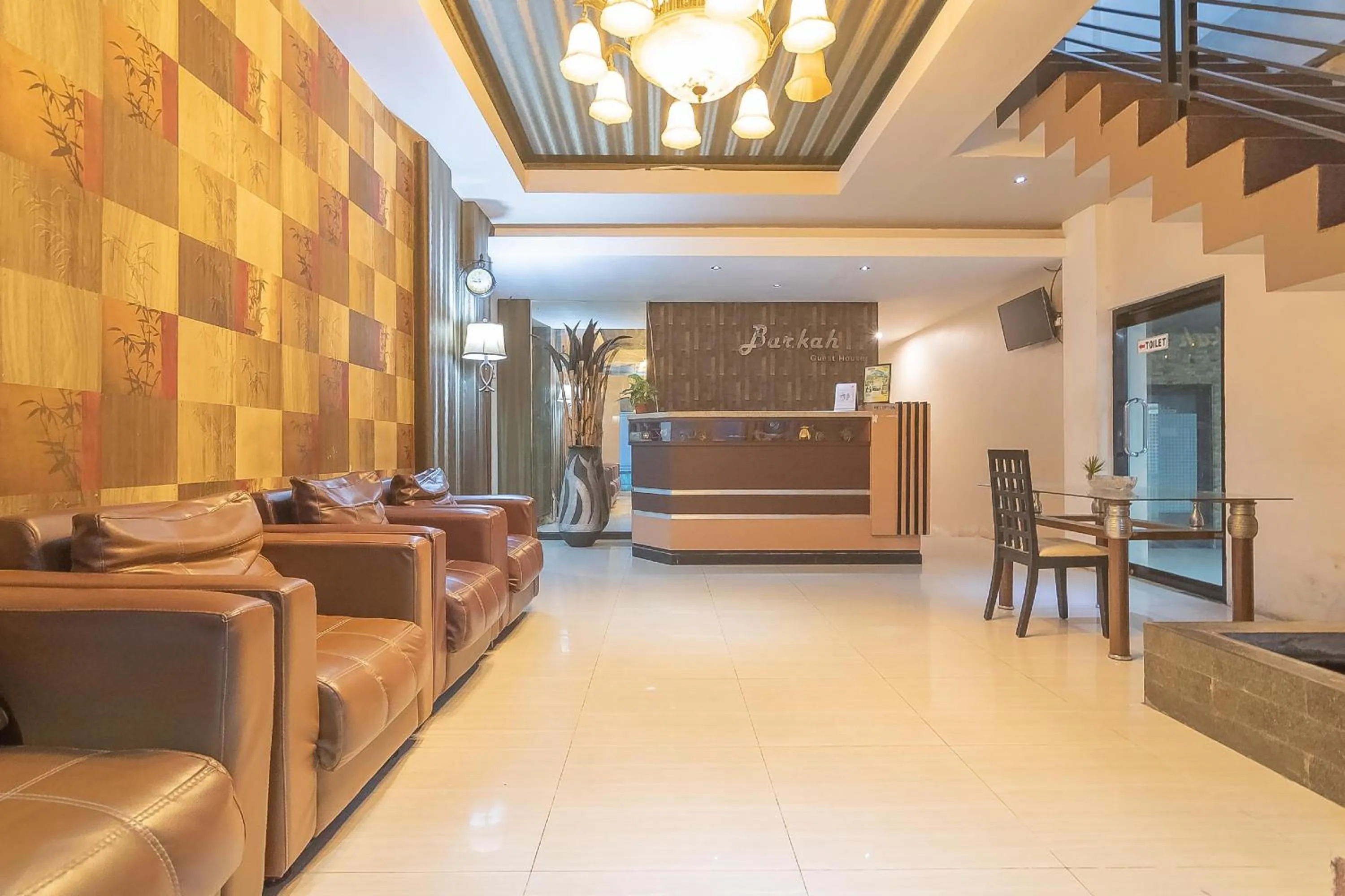 Lobby or reception in RedDoorz Plus near Sepinggan Airport 3 Balikpapan