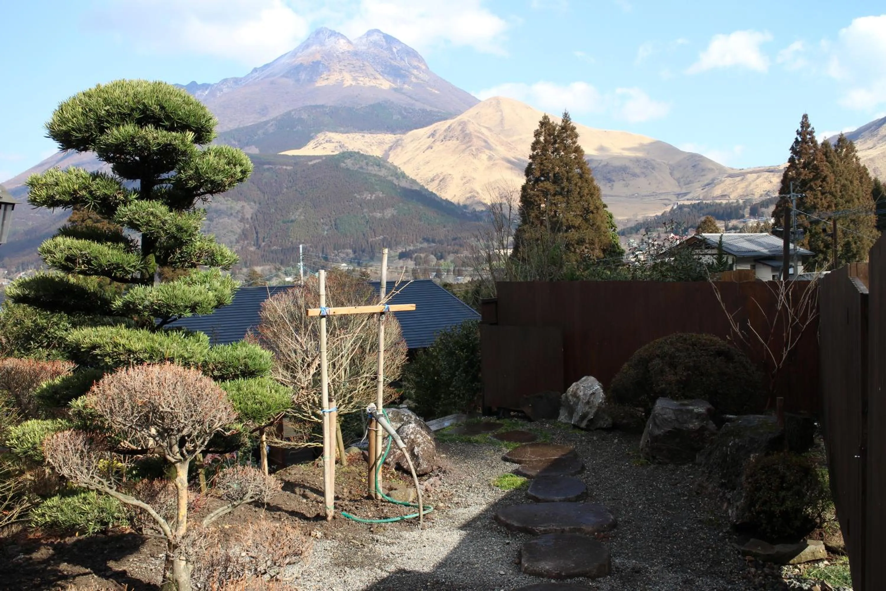 On site in Yufuin-Sanso Waremokou