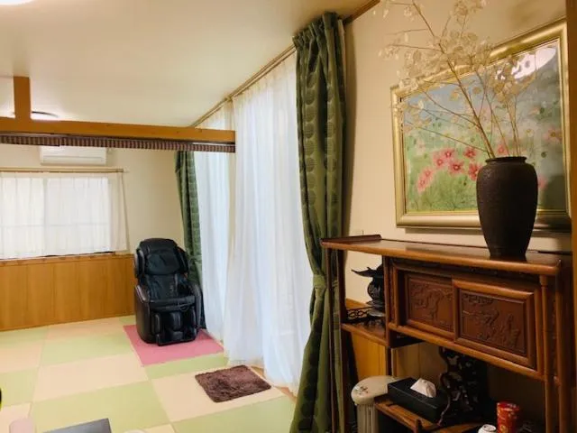 Living room, Bed in Yufuin-Sanso Waremokou