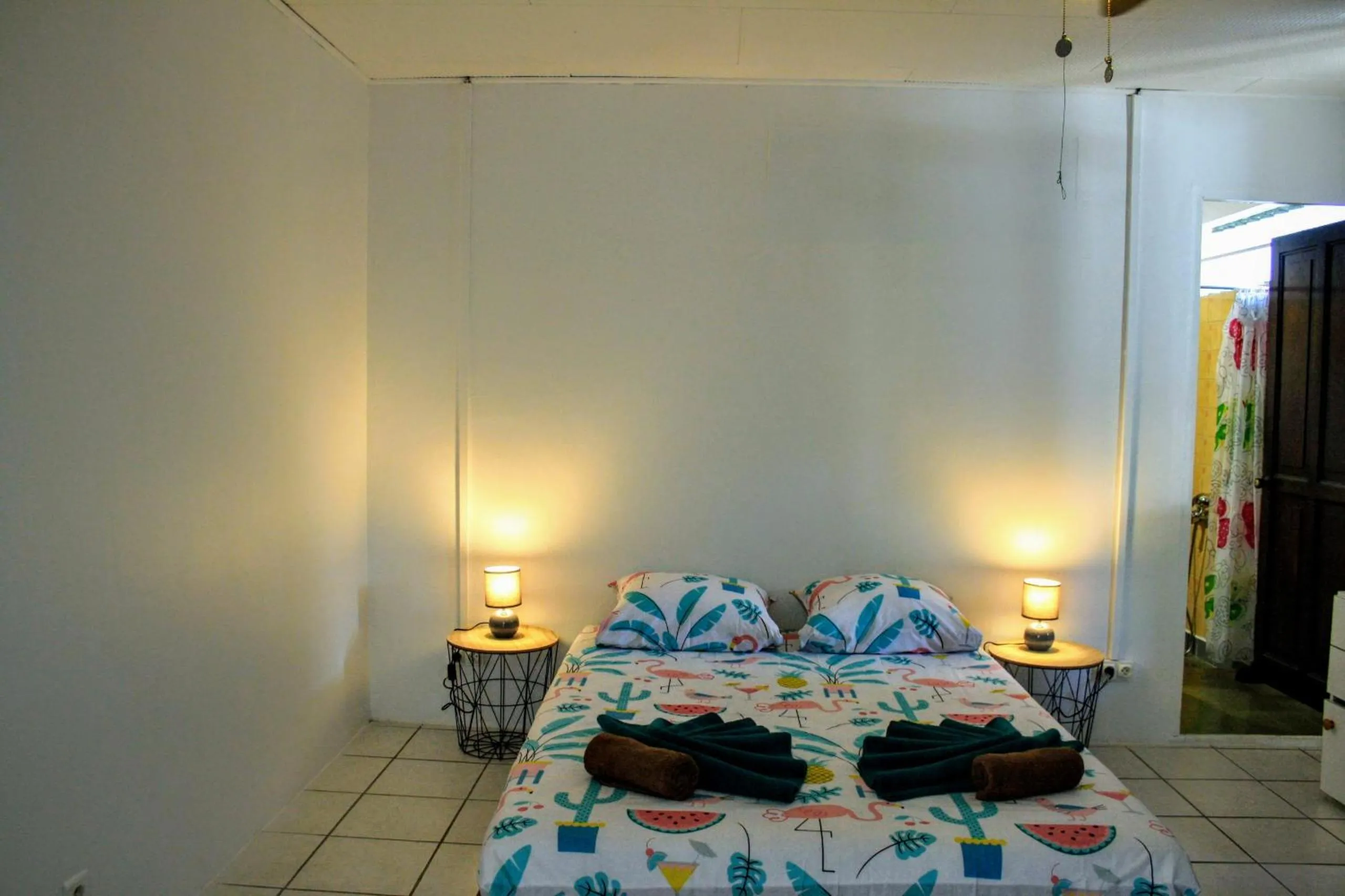 Bedroom, Bed in TAHITI - Fare Temahana