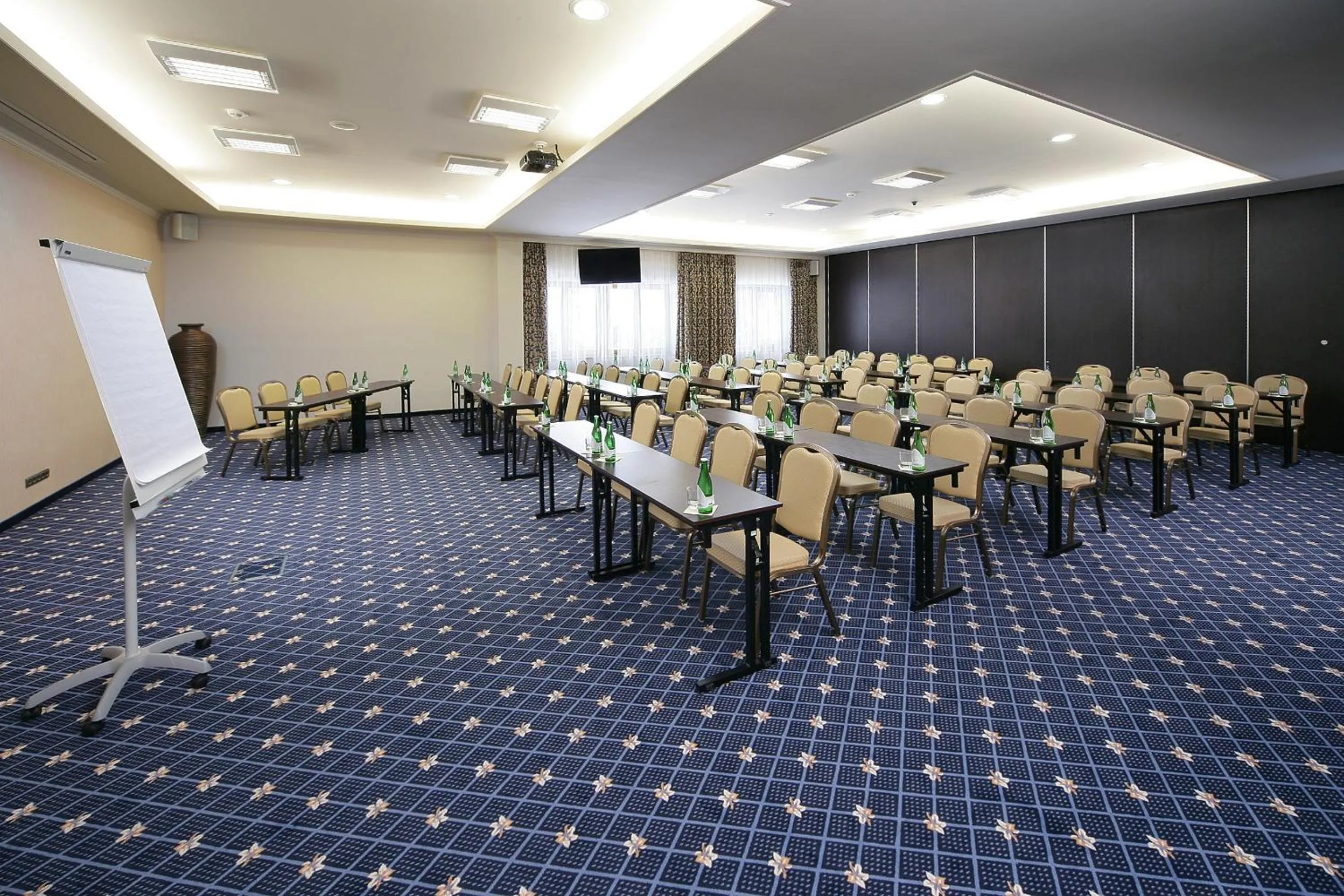Business facilities in Residence Hotel