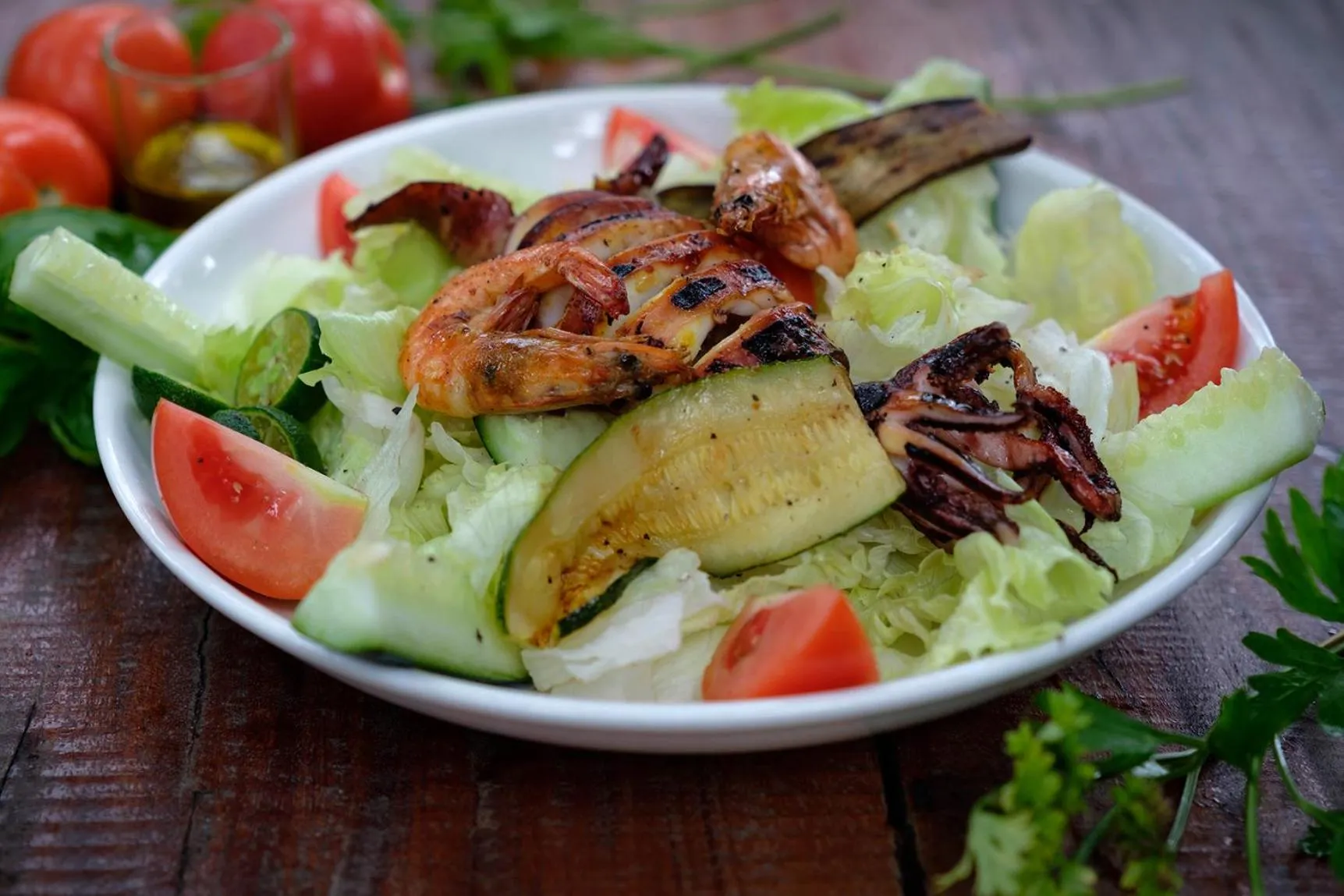 Restaurant/places to eat in Amami Beachfront Villa with Private Beach