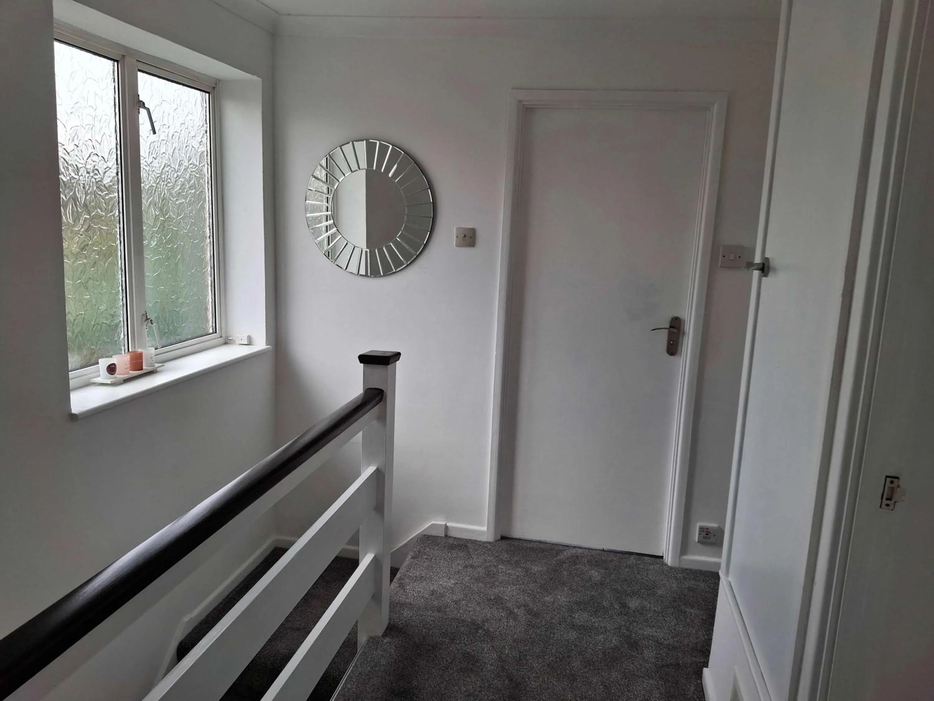 Nicely decorated 3 bedroom house near Heathrow, London