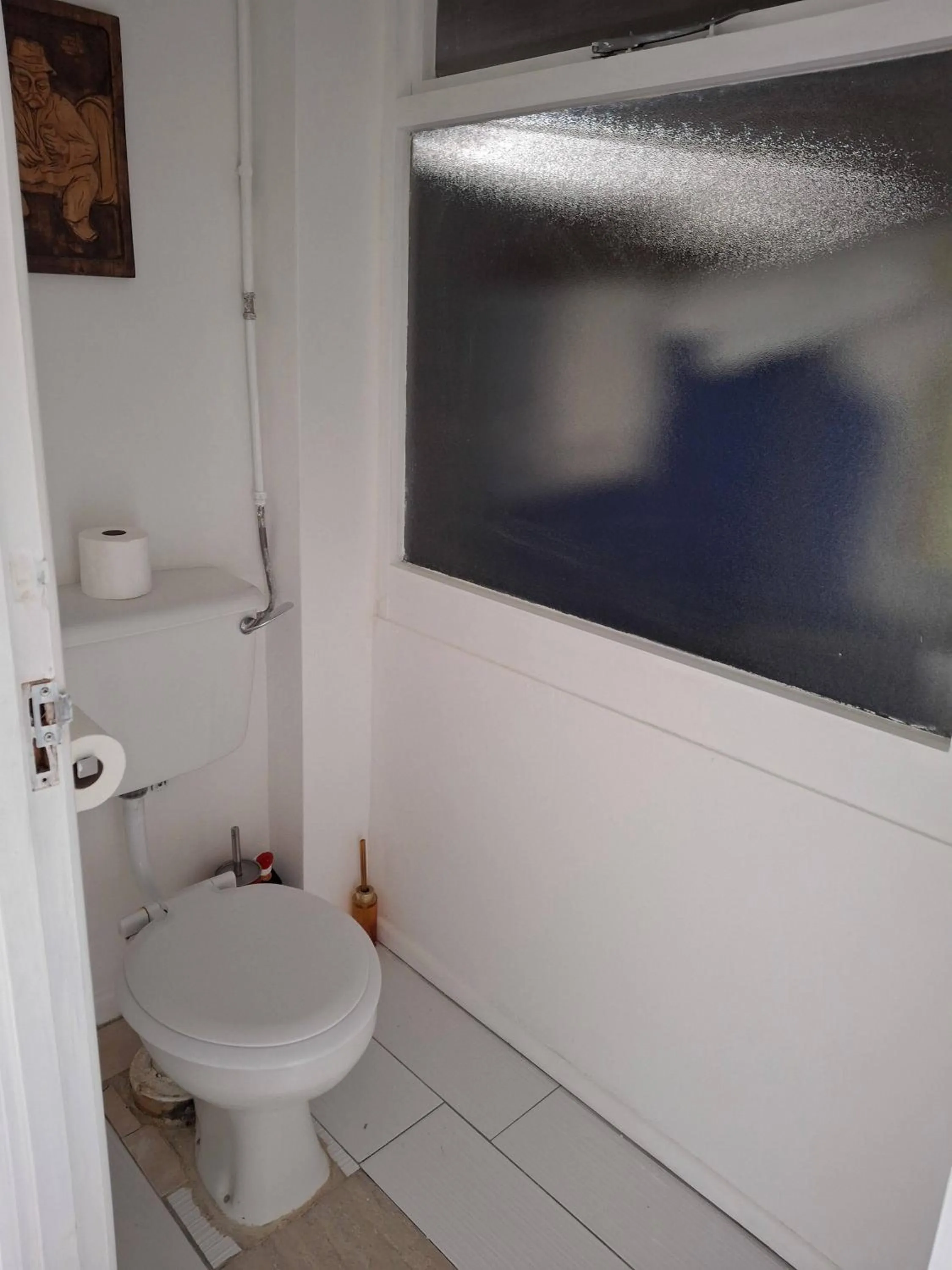 Nicely decorated 3 bedroom house near Heathrow, London