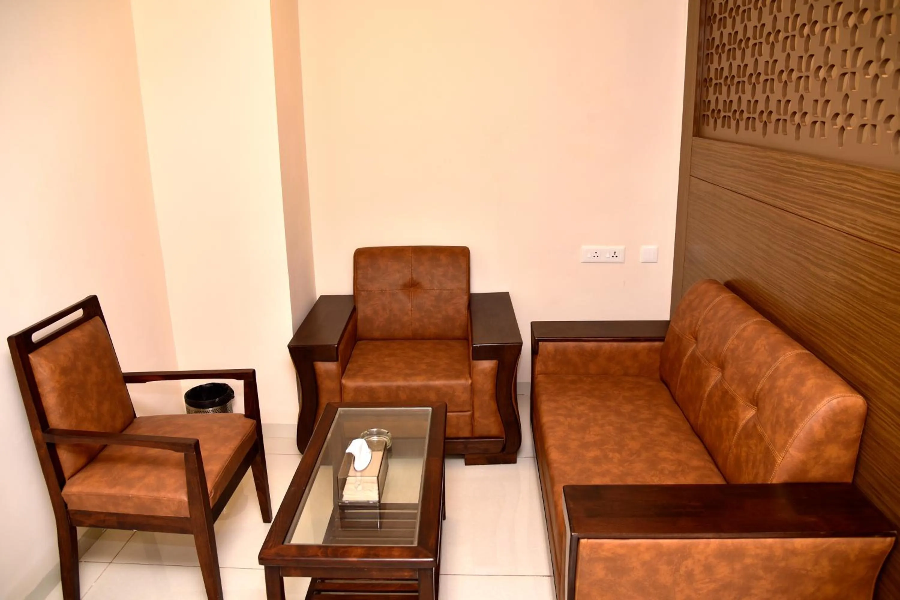 Living room in Aloka Stay Inn