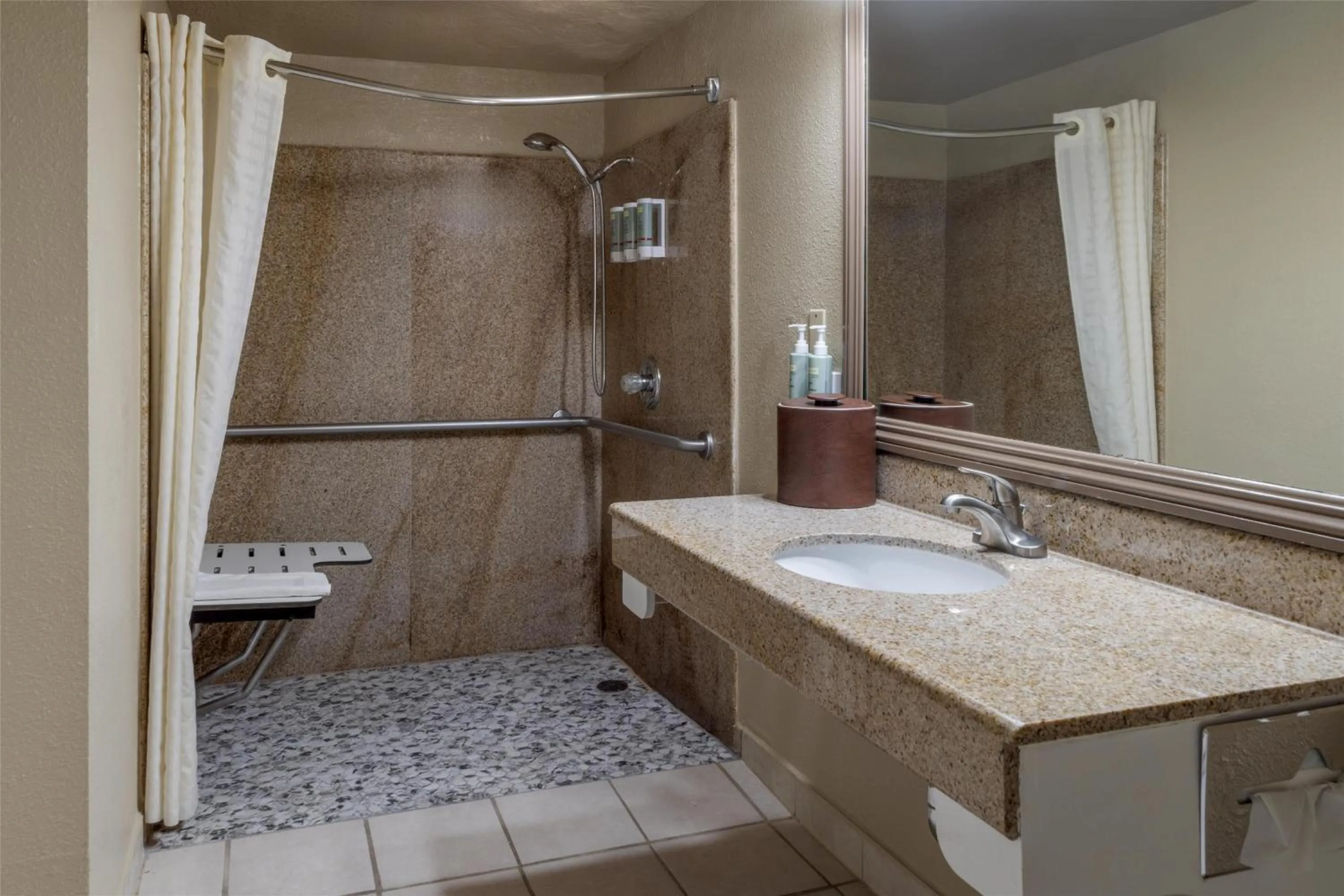 Bathroom in Best Western Heritage Inn