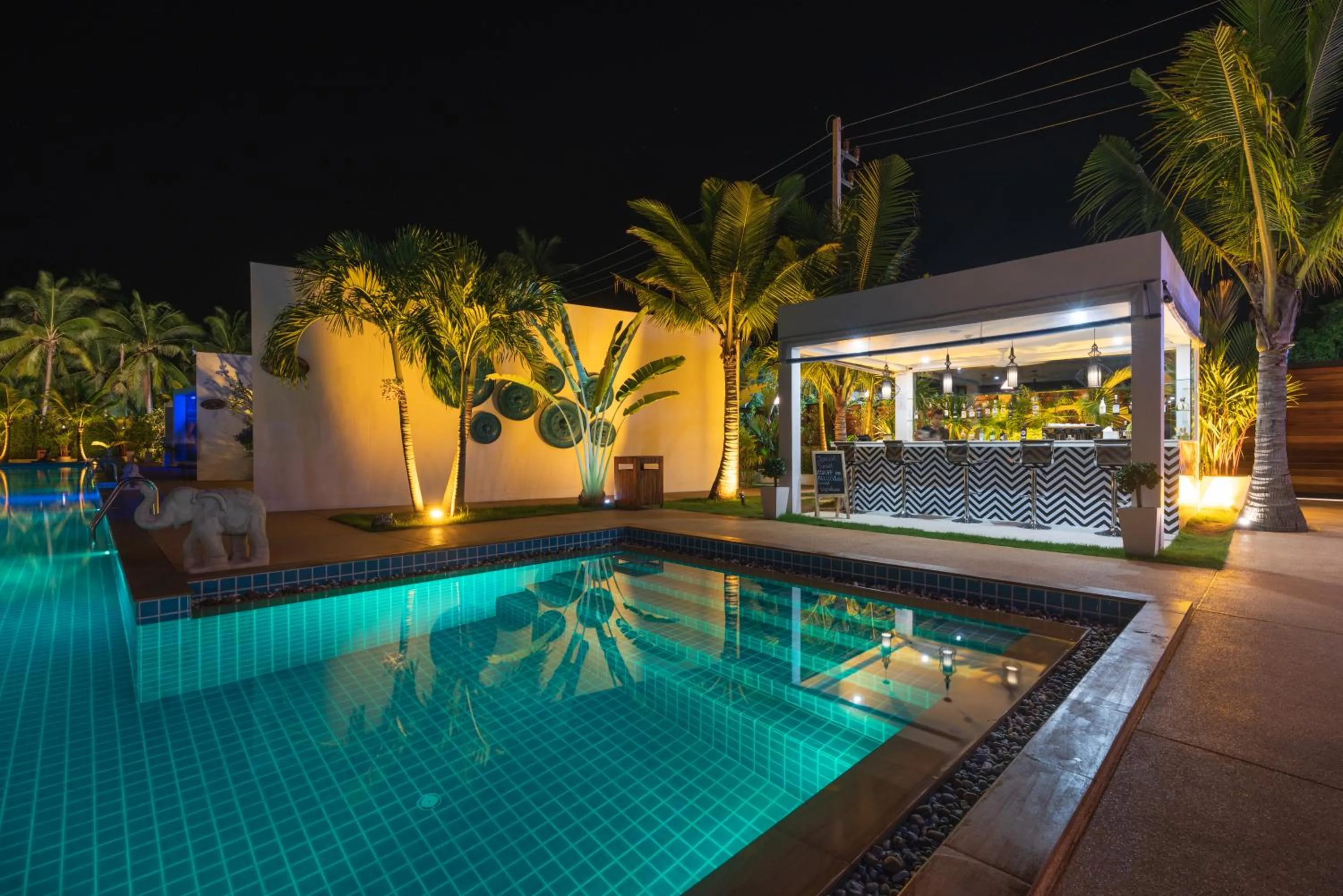 Night in Zee Luxury Boutique Hotel