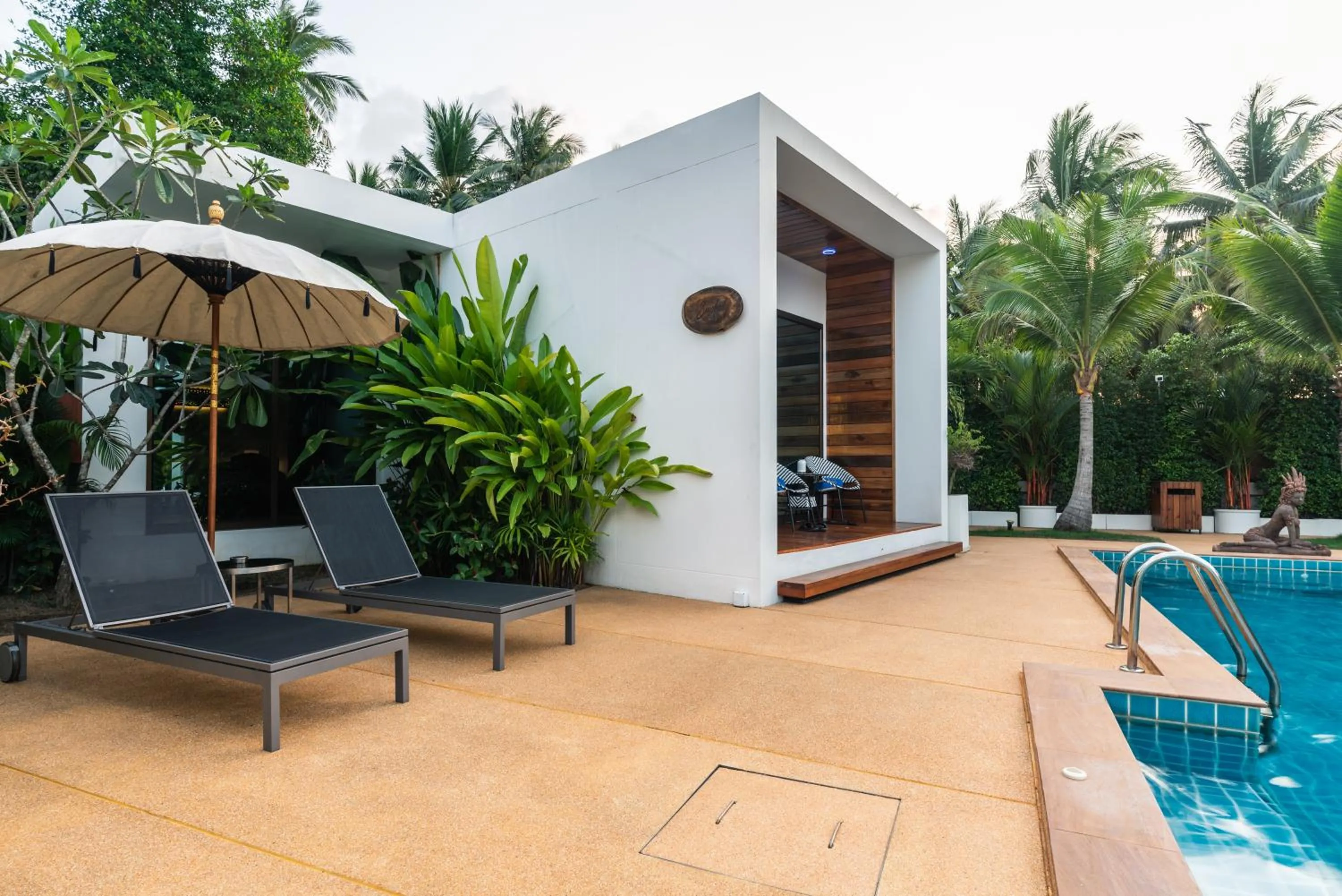 Balcony/Terrace in Zee Luxury Boutique Hotel