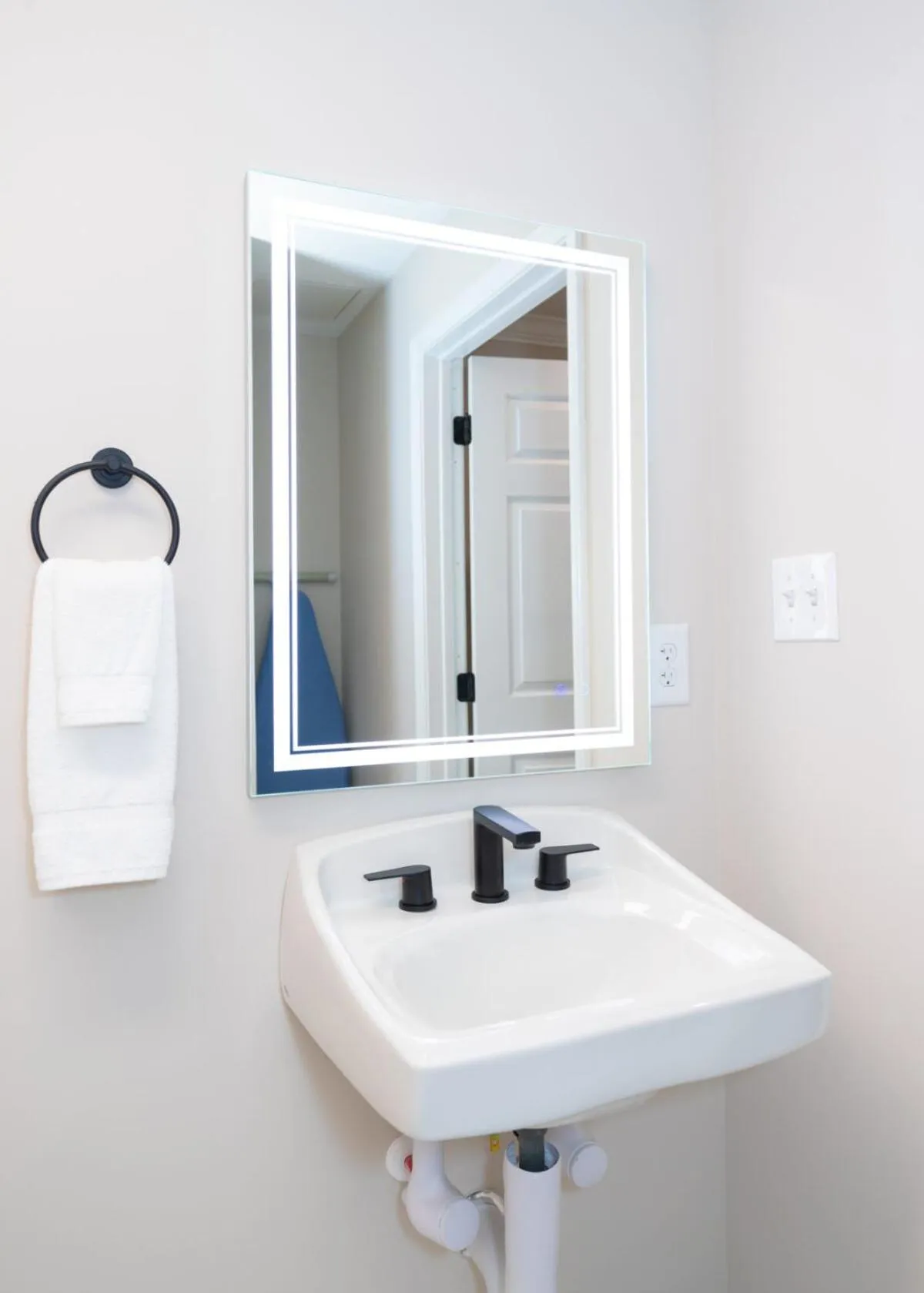 Bathroom in Bella Vista Hotel & Suites