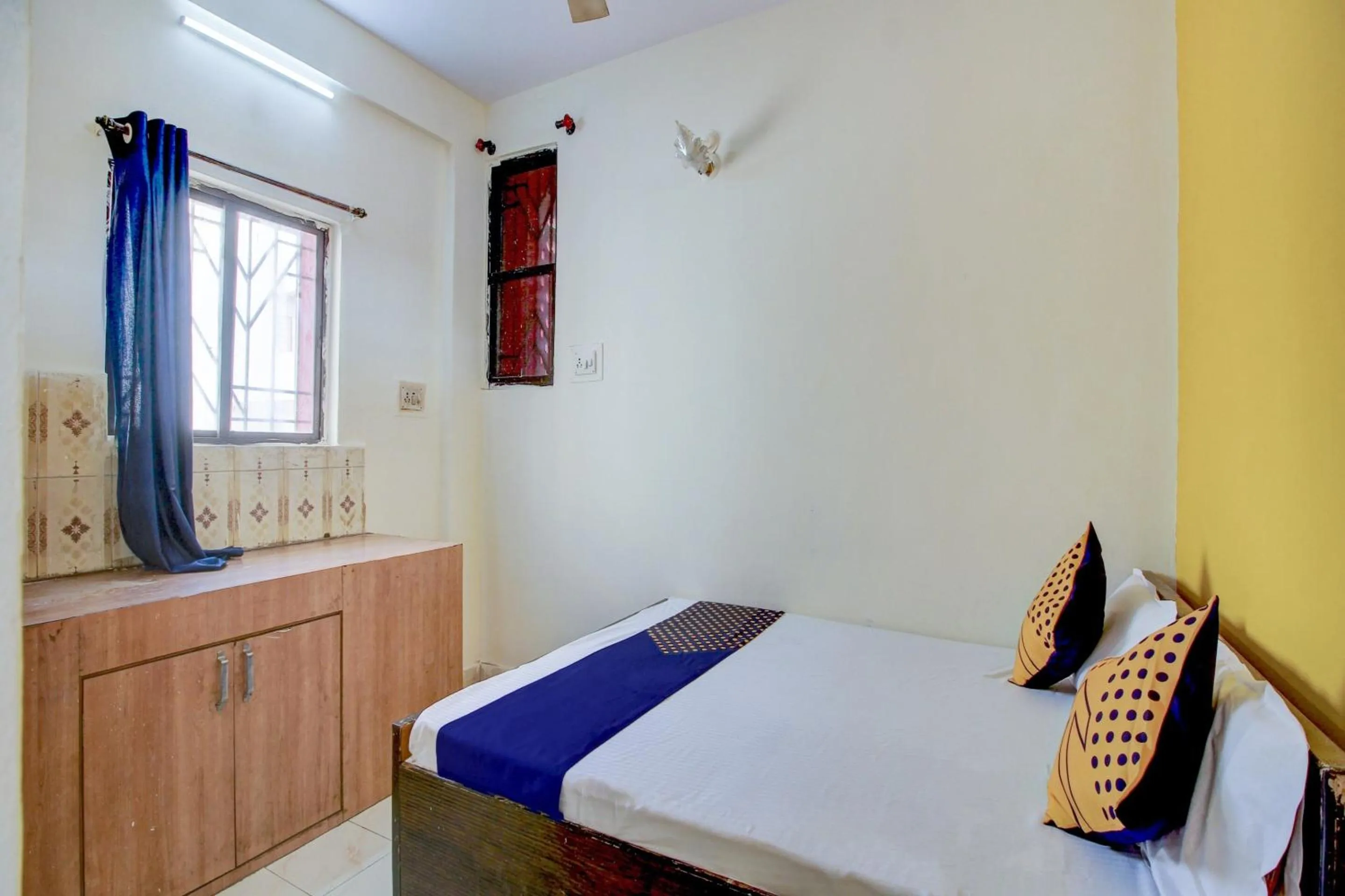 Bedroom in SPOT ON 63695 Hotel Sai Muskaan