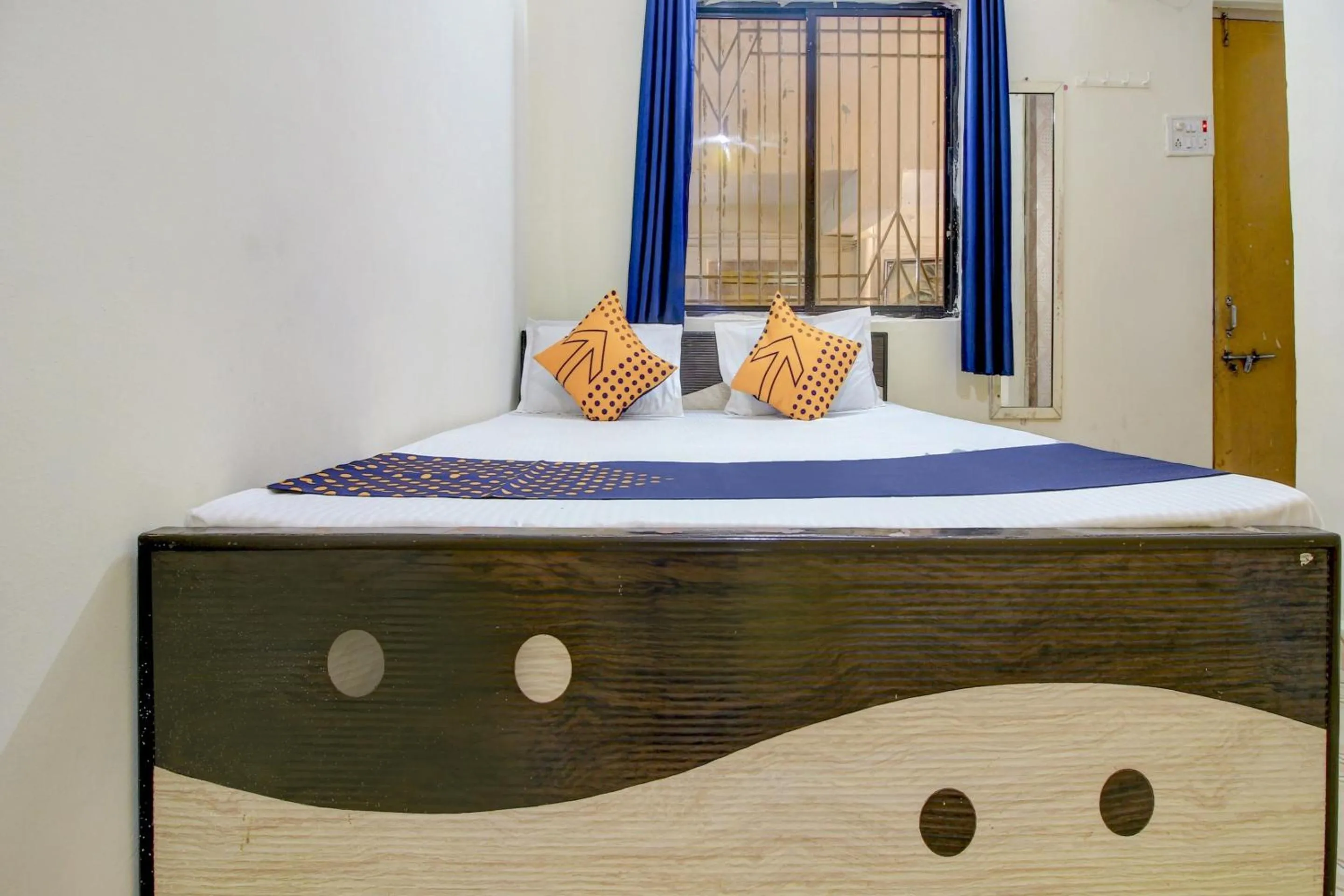 Bedroom in SPOT ON 63695 Hotel Sai Muskaan