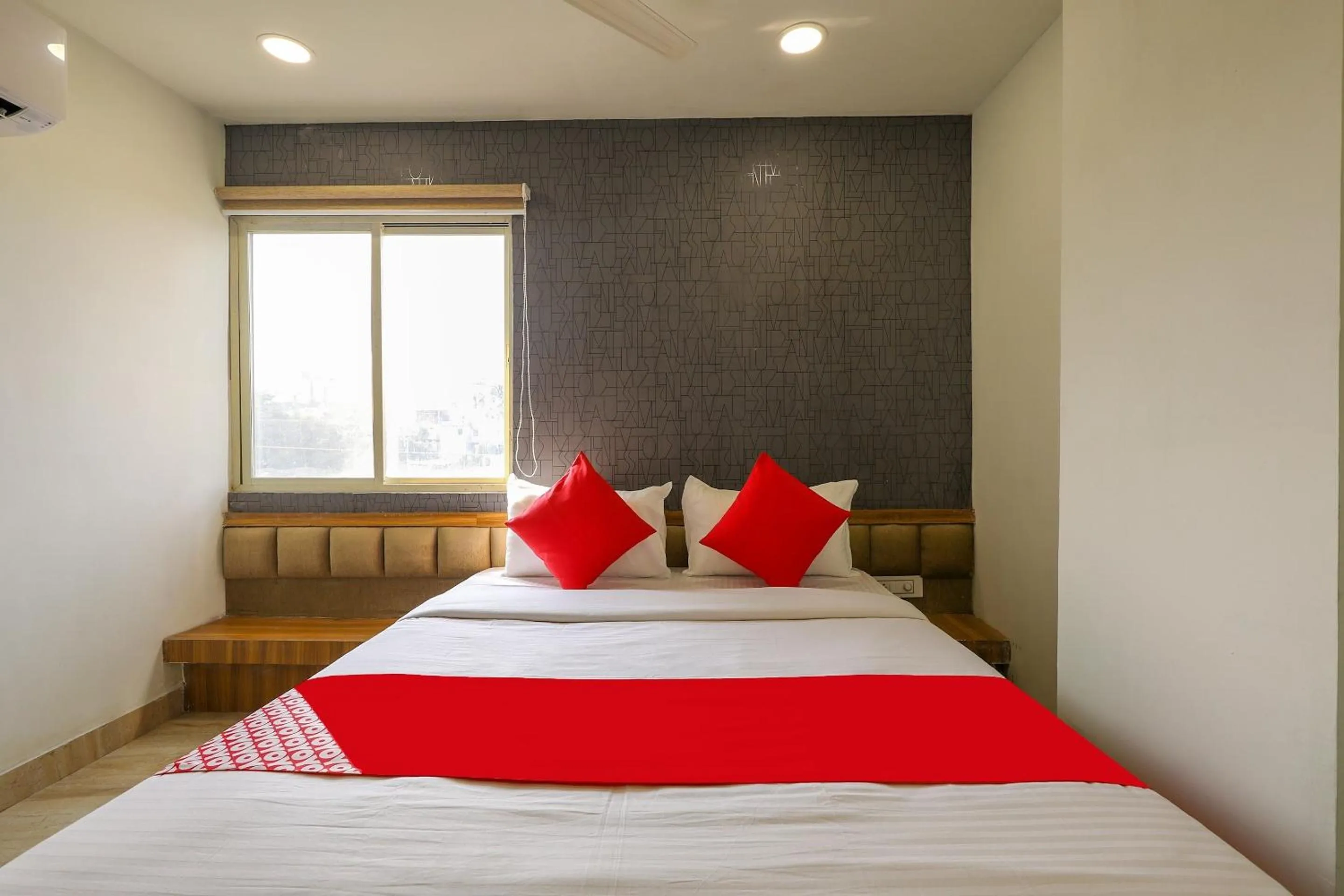 Bedroom in Super Hotel O Pride Inn