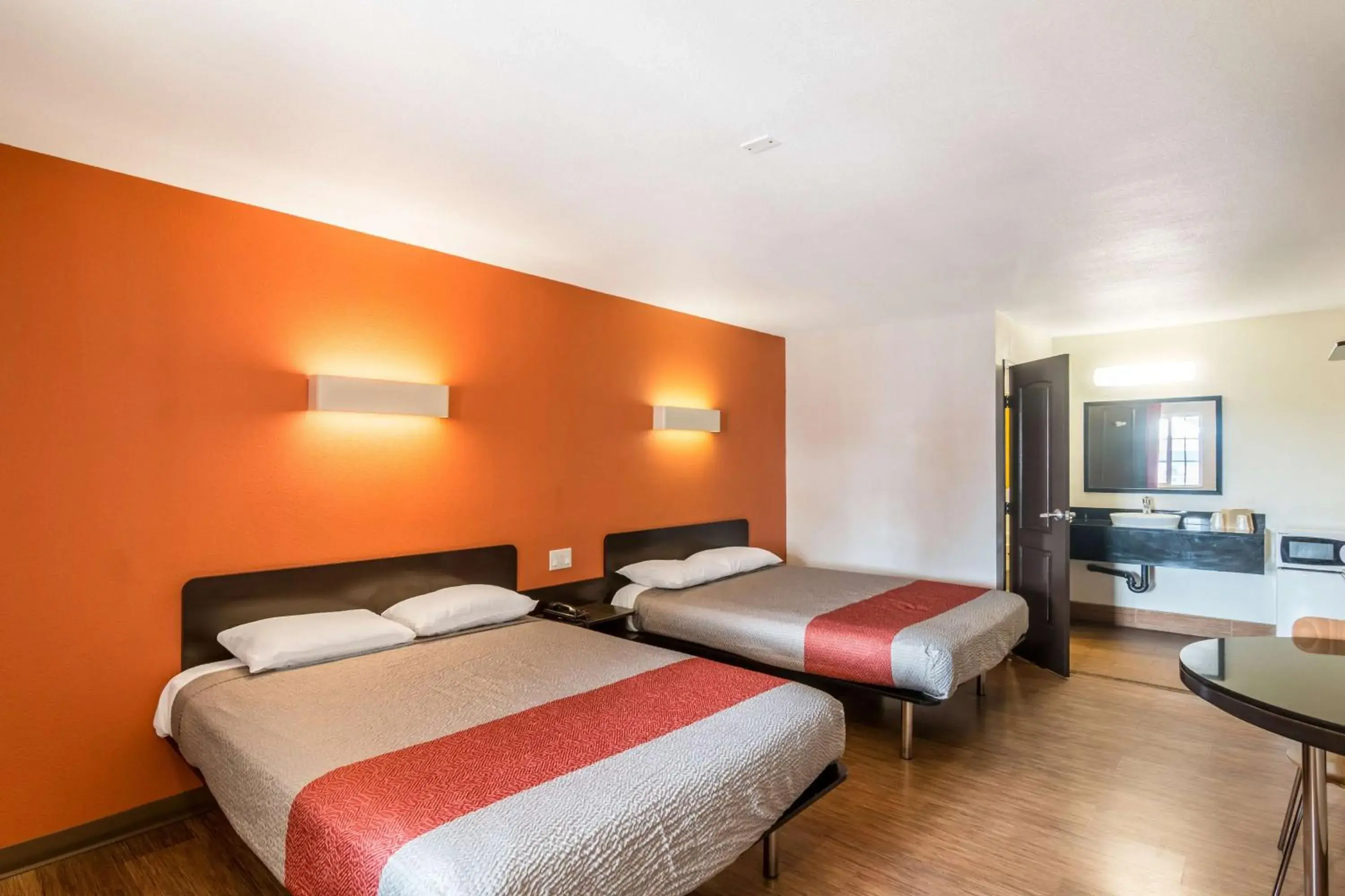 Deluxe Queen Room with Two Queen Beds in Motel 6 Bell Gardens, CA - Los Angeles Deluxe Queen Room with Two Queen Beds in Motel 6 Bell Gardens, CA - Los Angeles