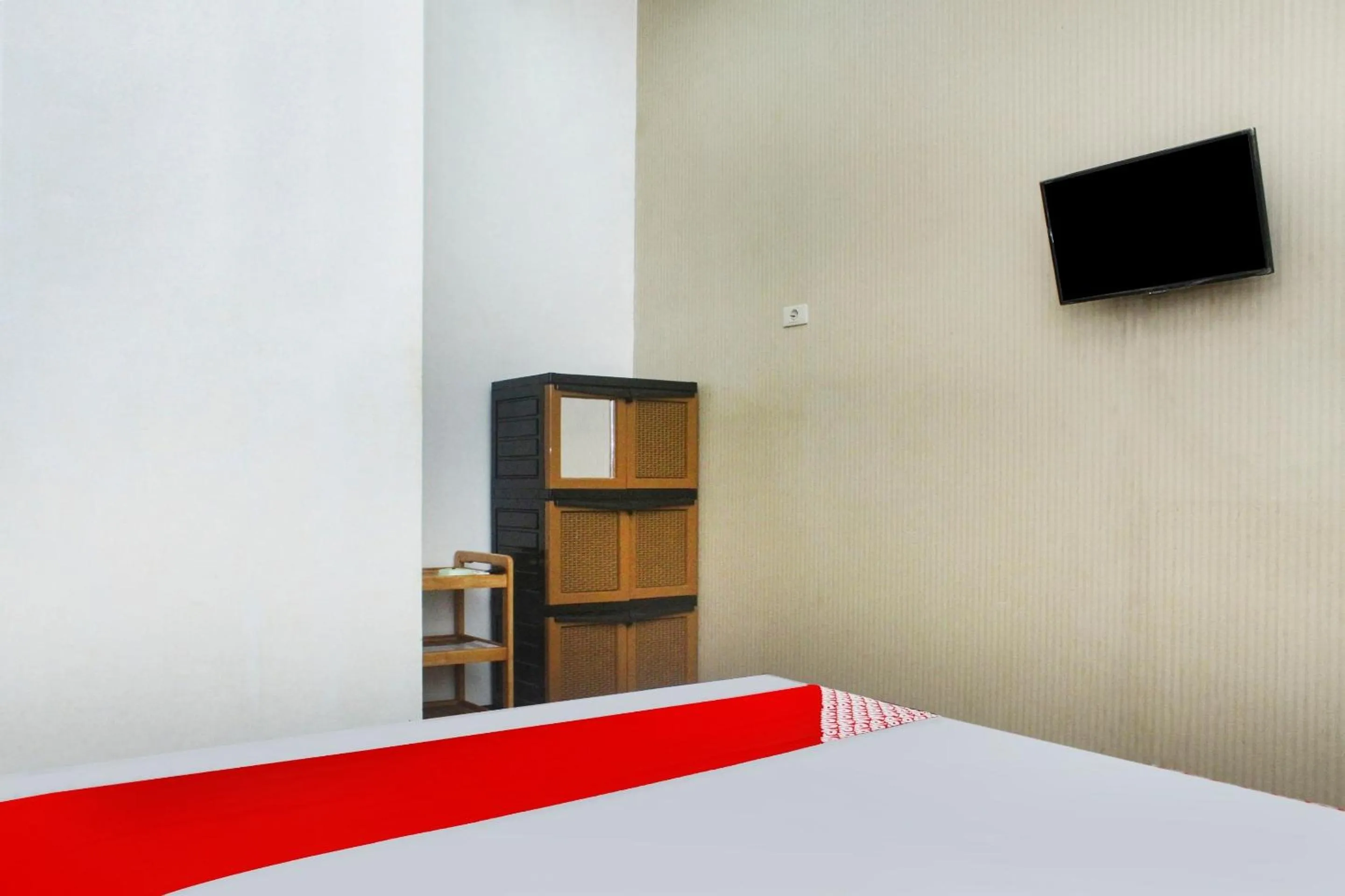 Bedroom, Bed in Hotel O Wisma Hulubalang