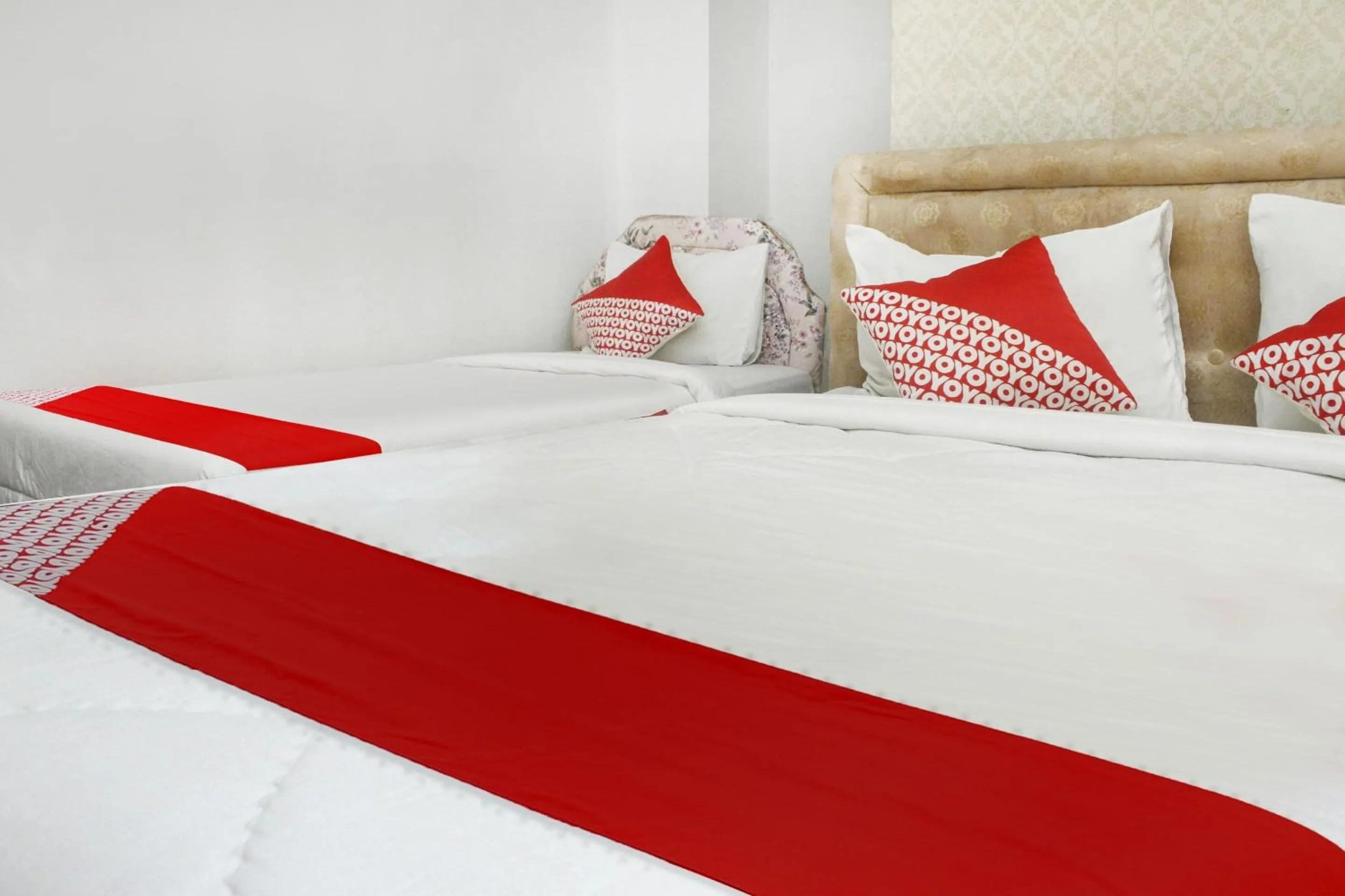 Bathroom, Bed in Hotel O Wisma Hulubalang