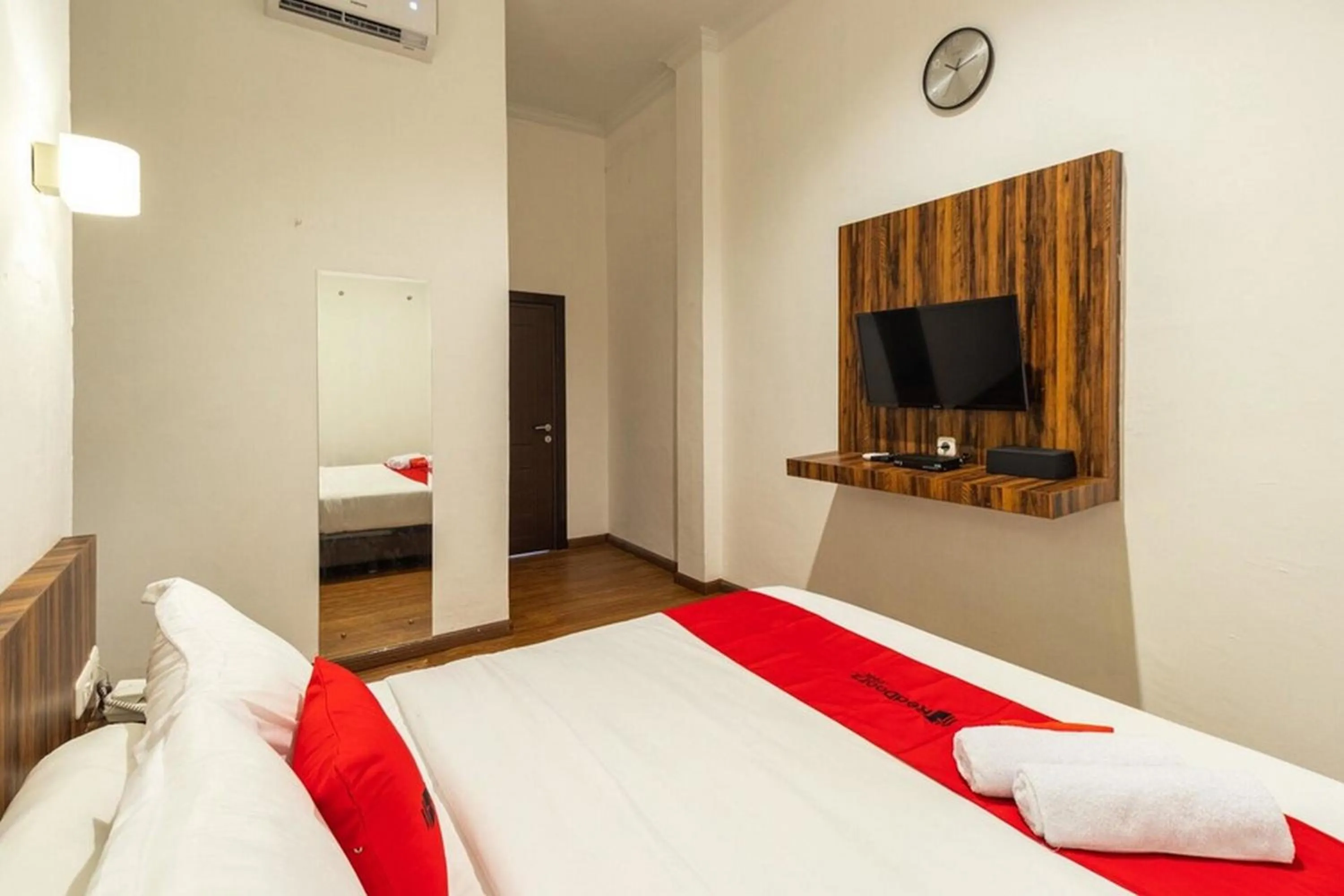Bed in RedDoorz at Binjai Deli Serdang