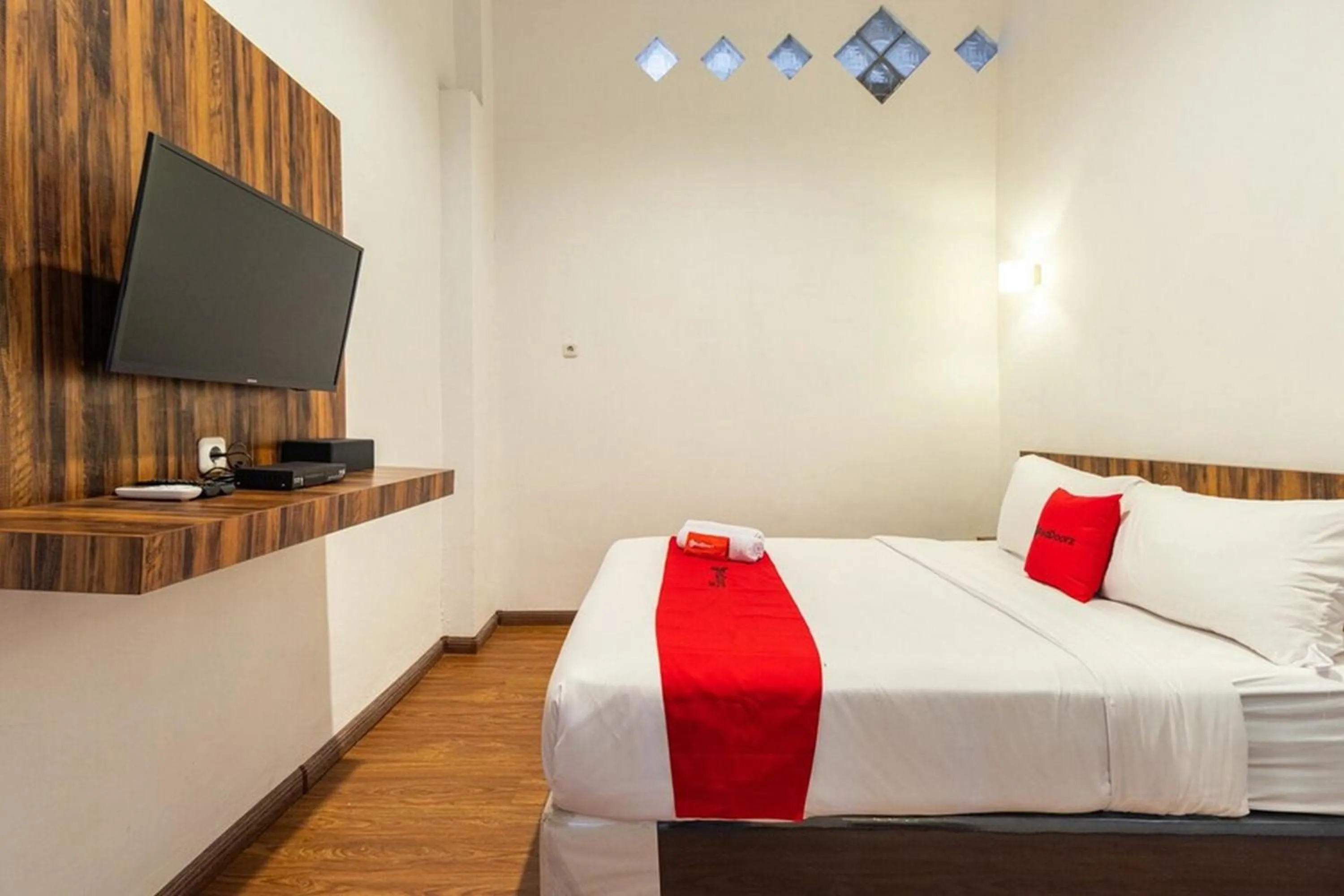 Bed in RedDoorz at Binjai Deli Serdang