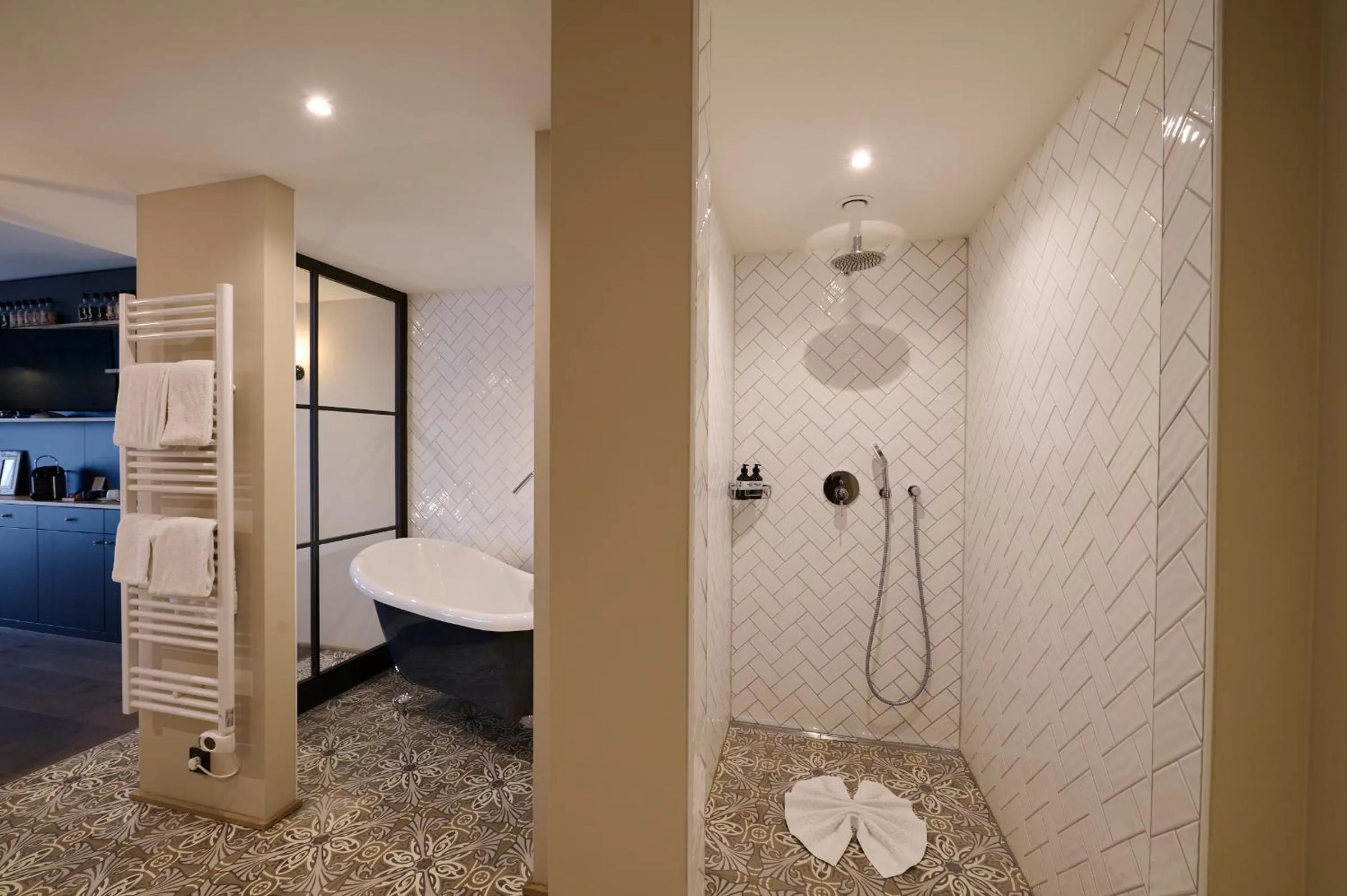 Bathroom in PAPA RHEIN - Hotel & Spa