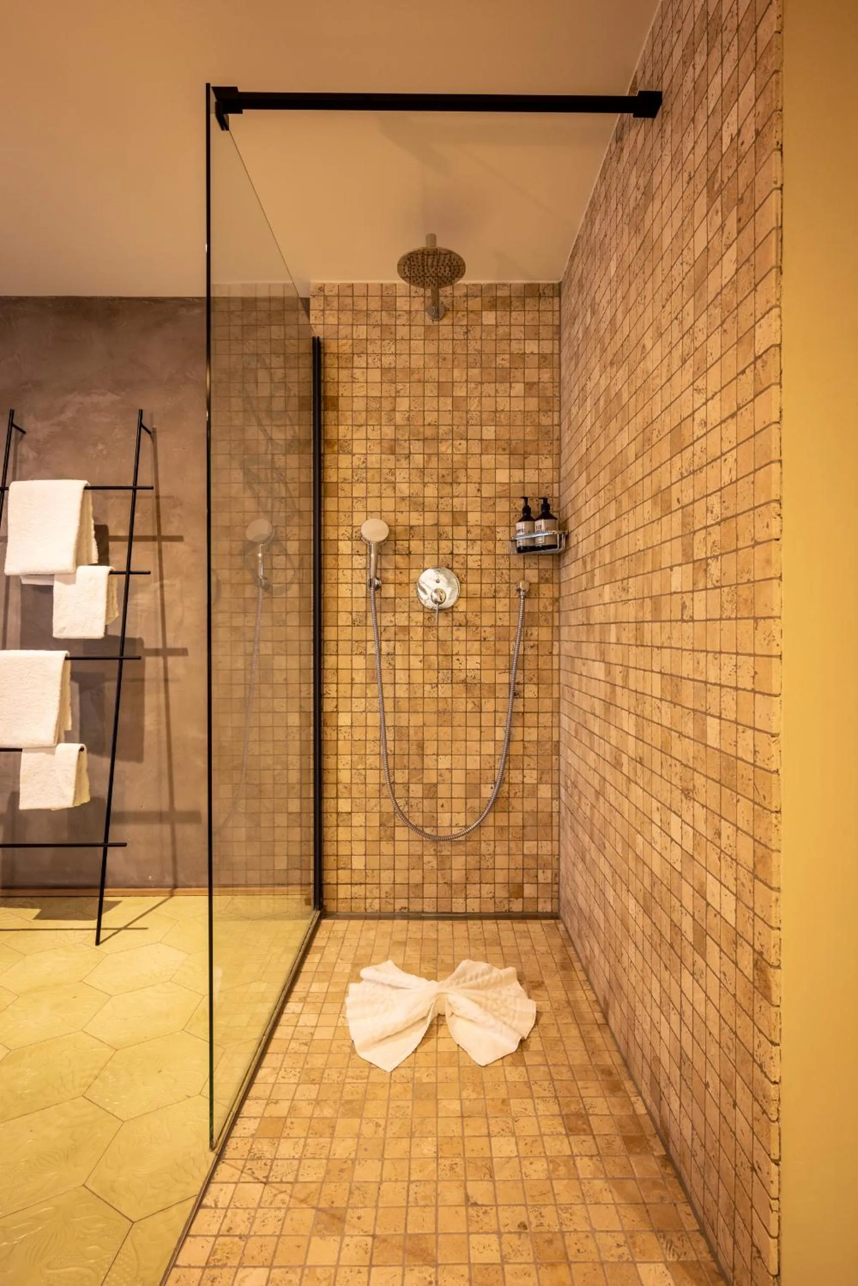 Bathroom in PAPA RHEIN - Hotel & Spa