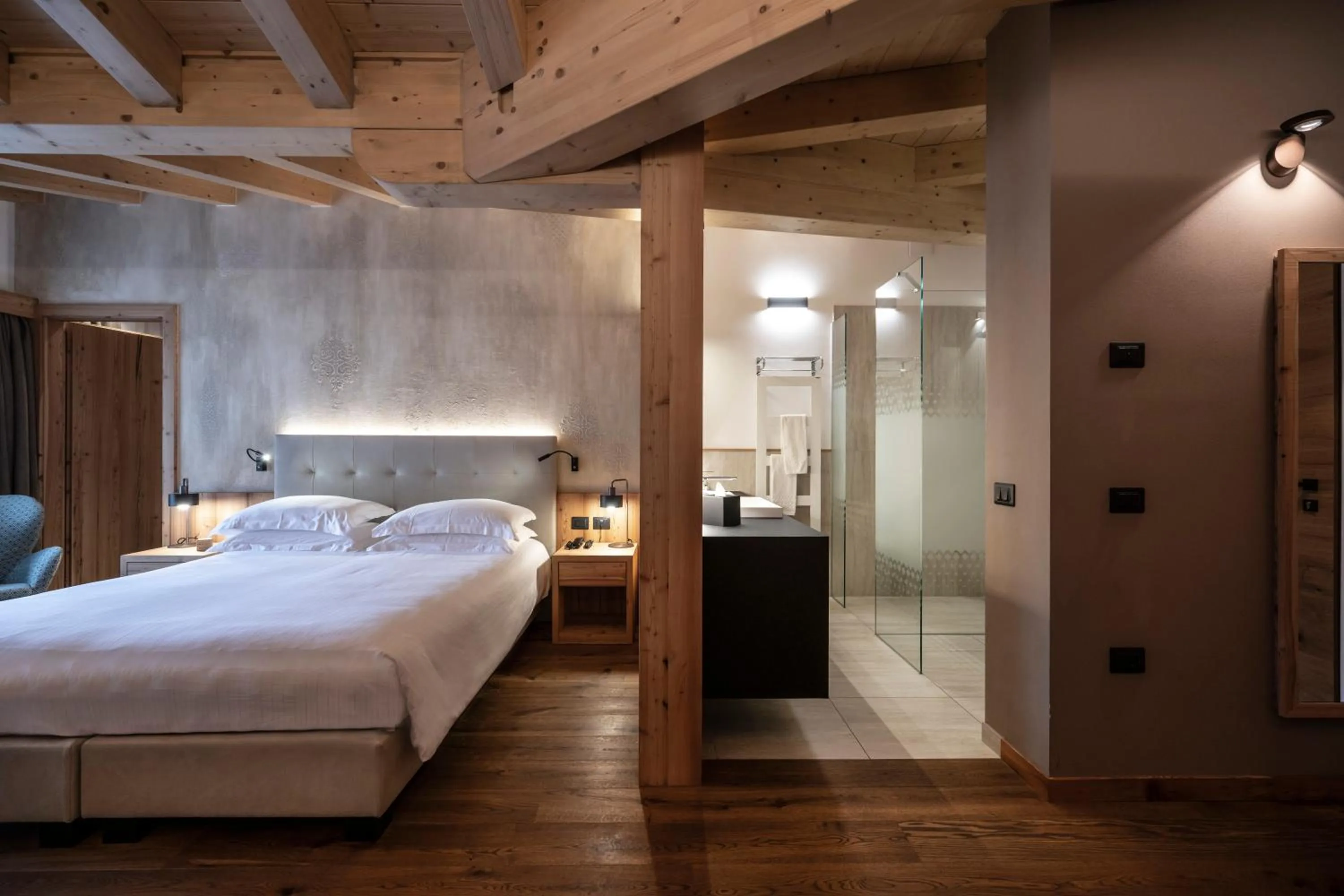Bed in Ciampedie Luxury Alpine Spa Hotel