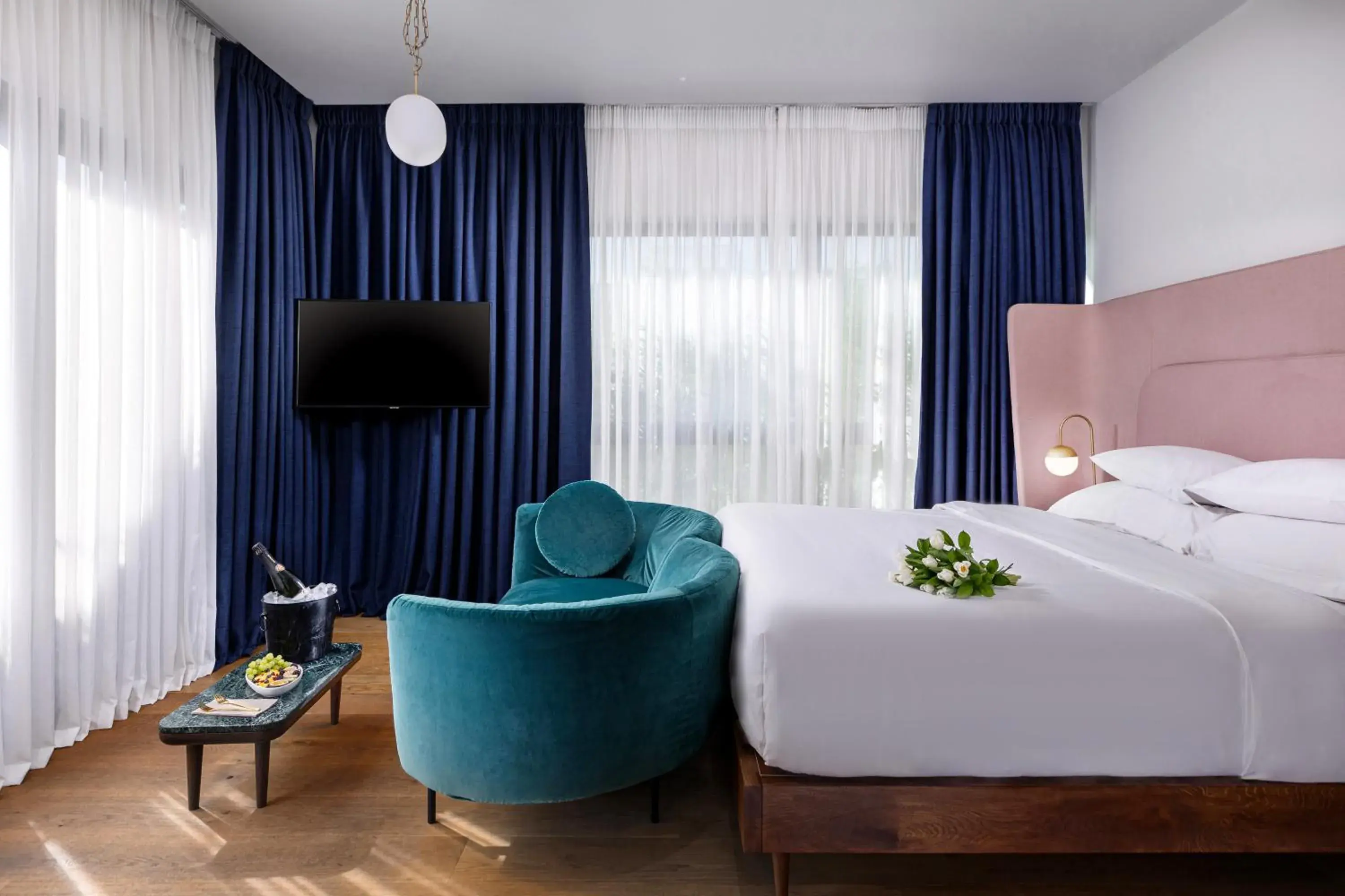 King Suite with Balcony - single occupancy in Gatsby Athens King Suite with Balcony - single occupancy in Gatsby Athens