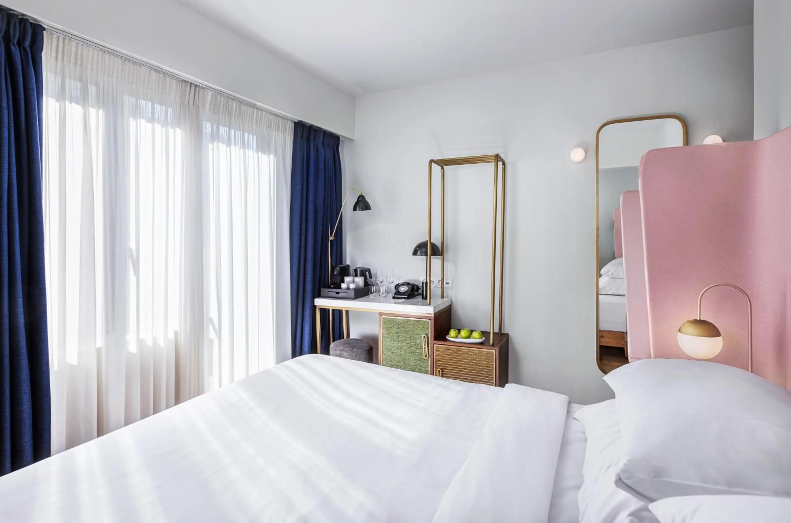 Bedroom, Bed in Gatsby Athens