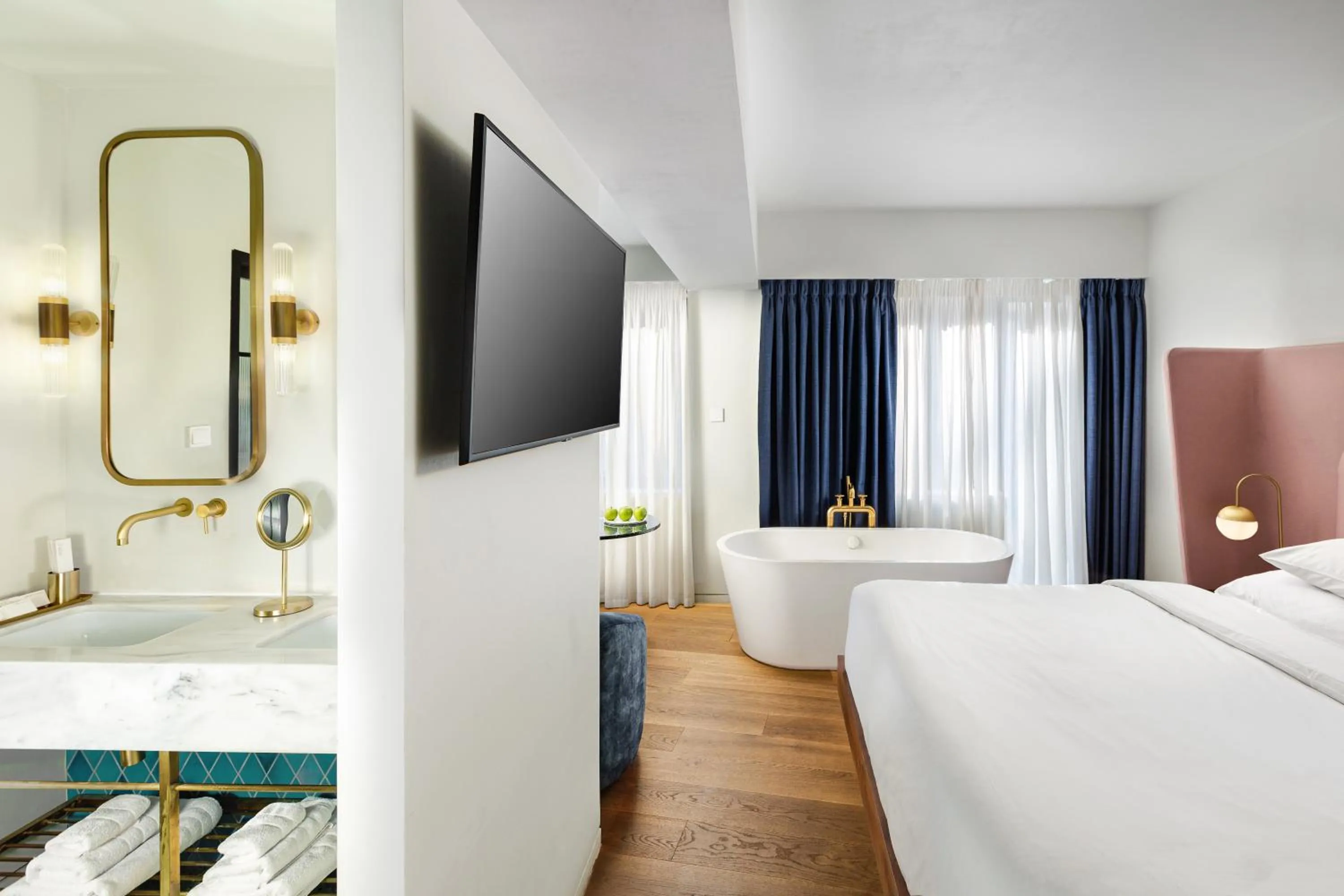 Bedroom, Bed in Gatsby Athens