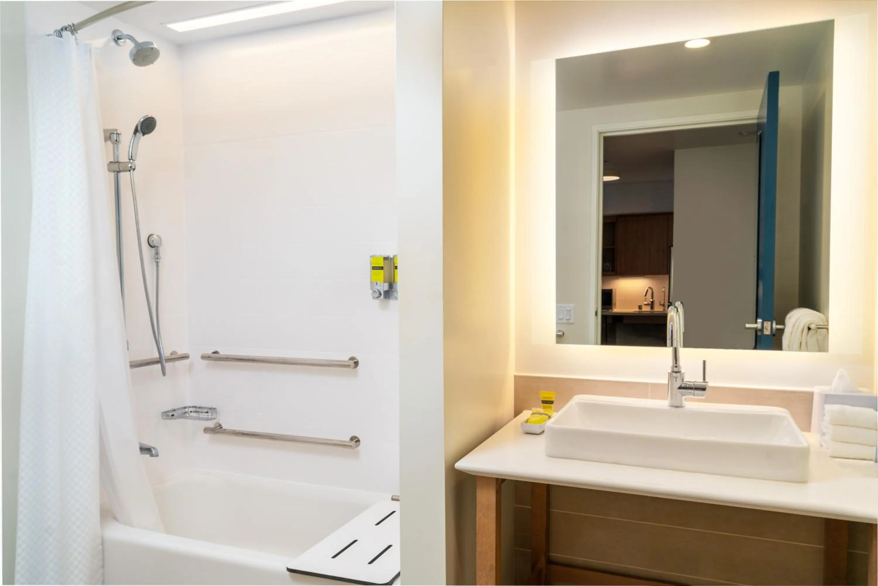 Bathroom in Element Sacramento Airport