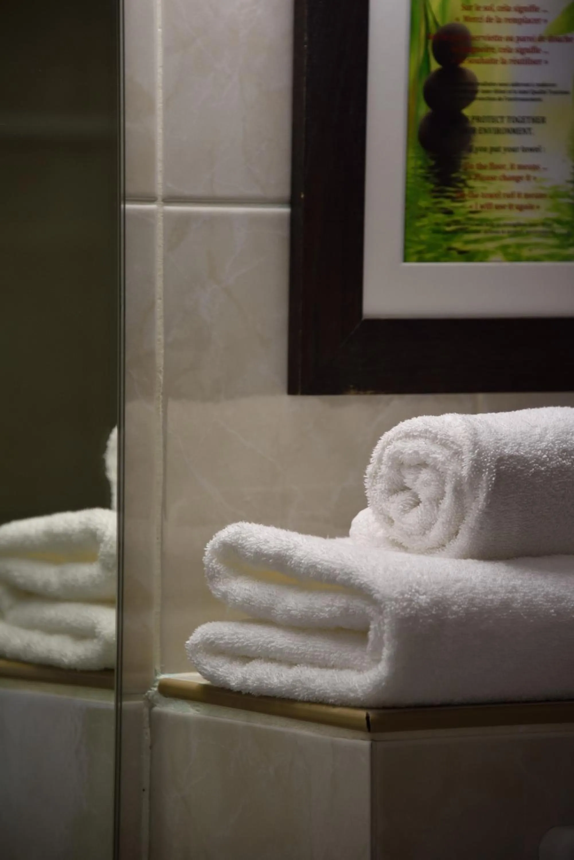 Bathroom in The Originals City, Hôtel du Faucigny, Cluses Ouest