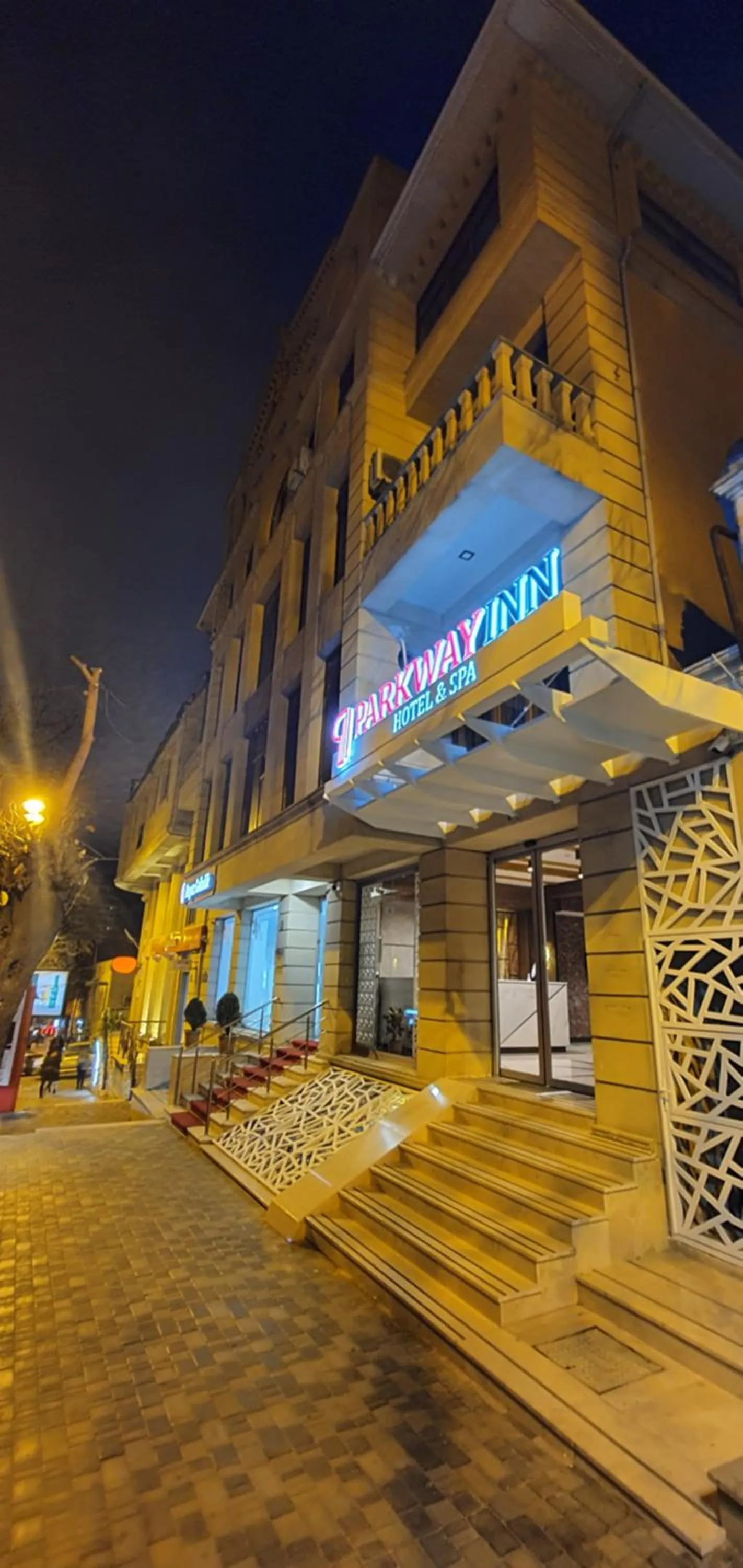 Property building in Parkway Inn Hotel & Spa