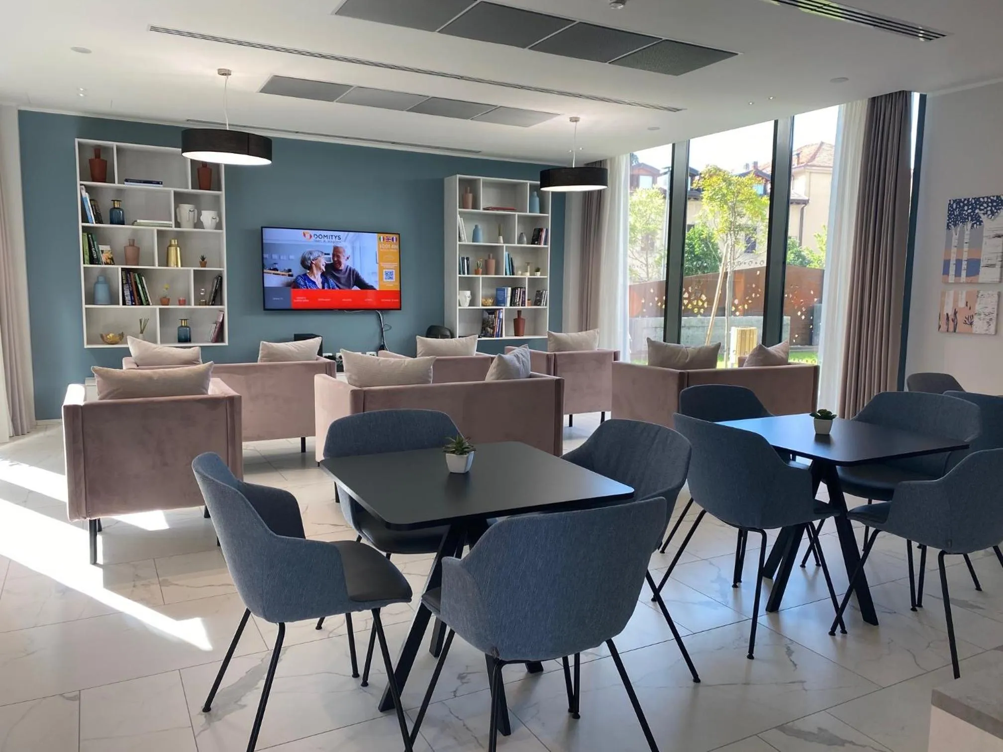 Library in Quarto Verde