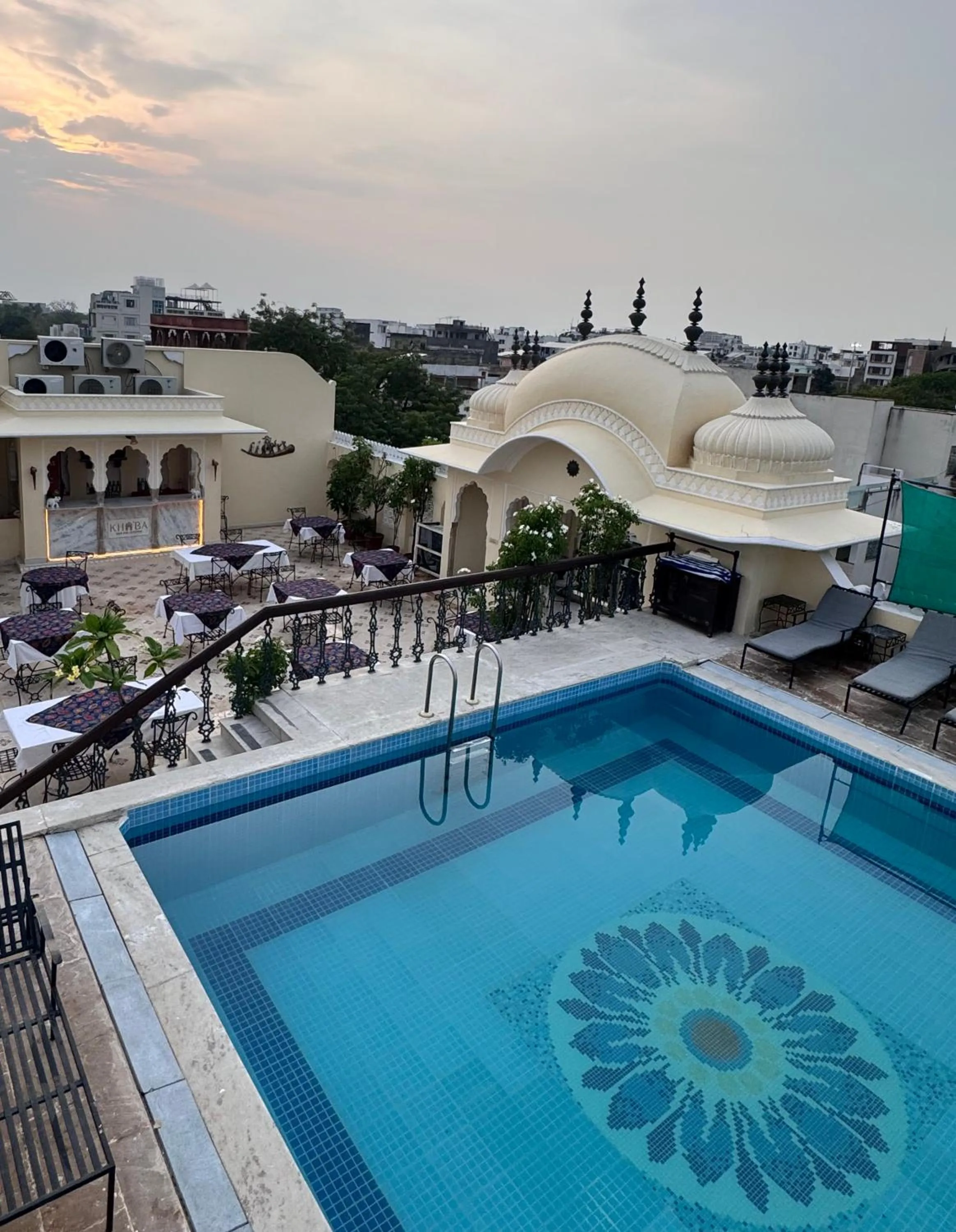 Swimming pool in Khandela Haveli - a Boutique Heritage Hotel
