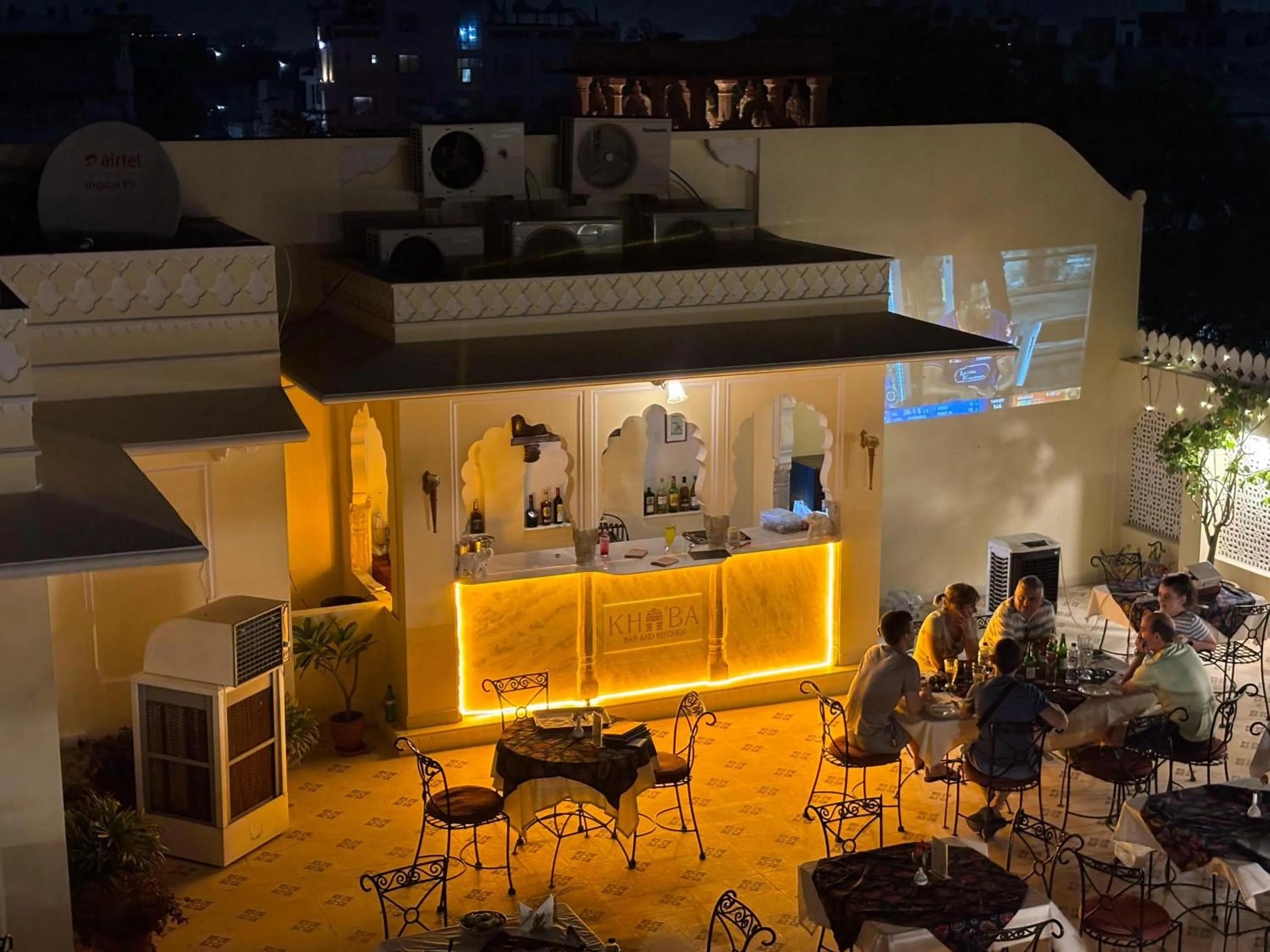 Restaurant/places to eat in Khandela Haveli - a Boutique Heritage Hotel