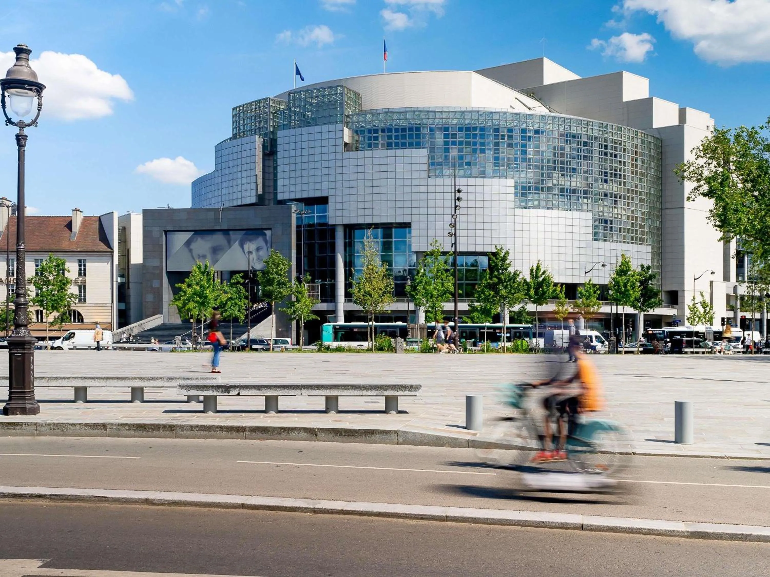 Property building in Mercure Paris Bastille Saint Antoine