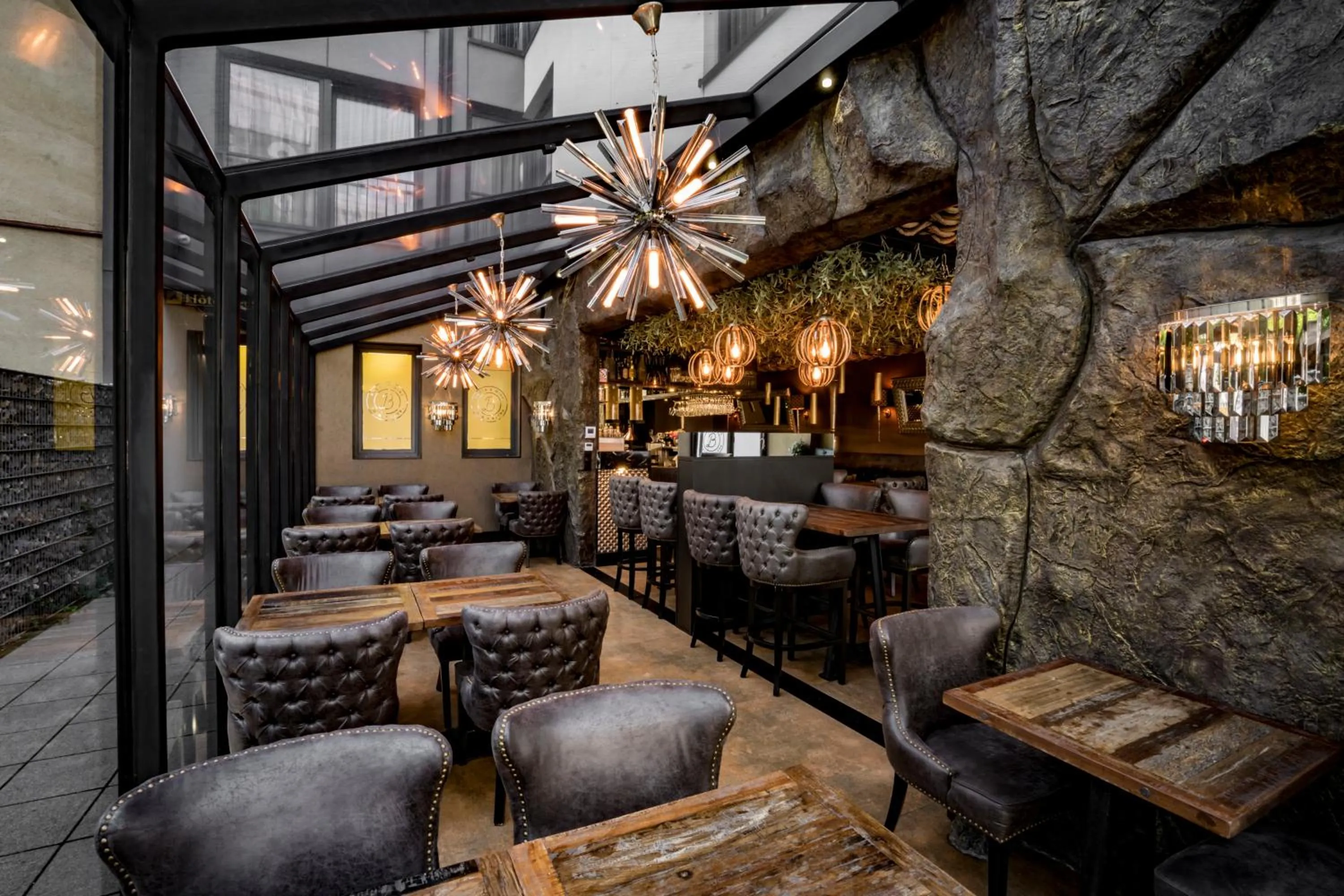 Restaurant/places to eat in Art Suites Boutique Hotel - Krakow Center