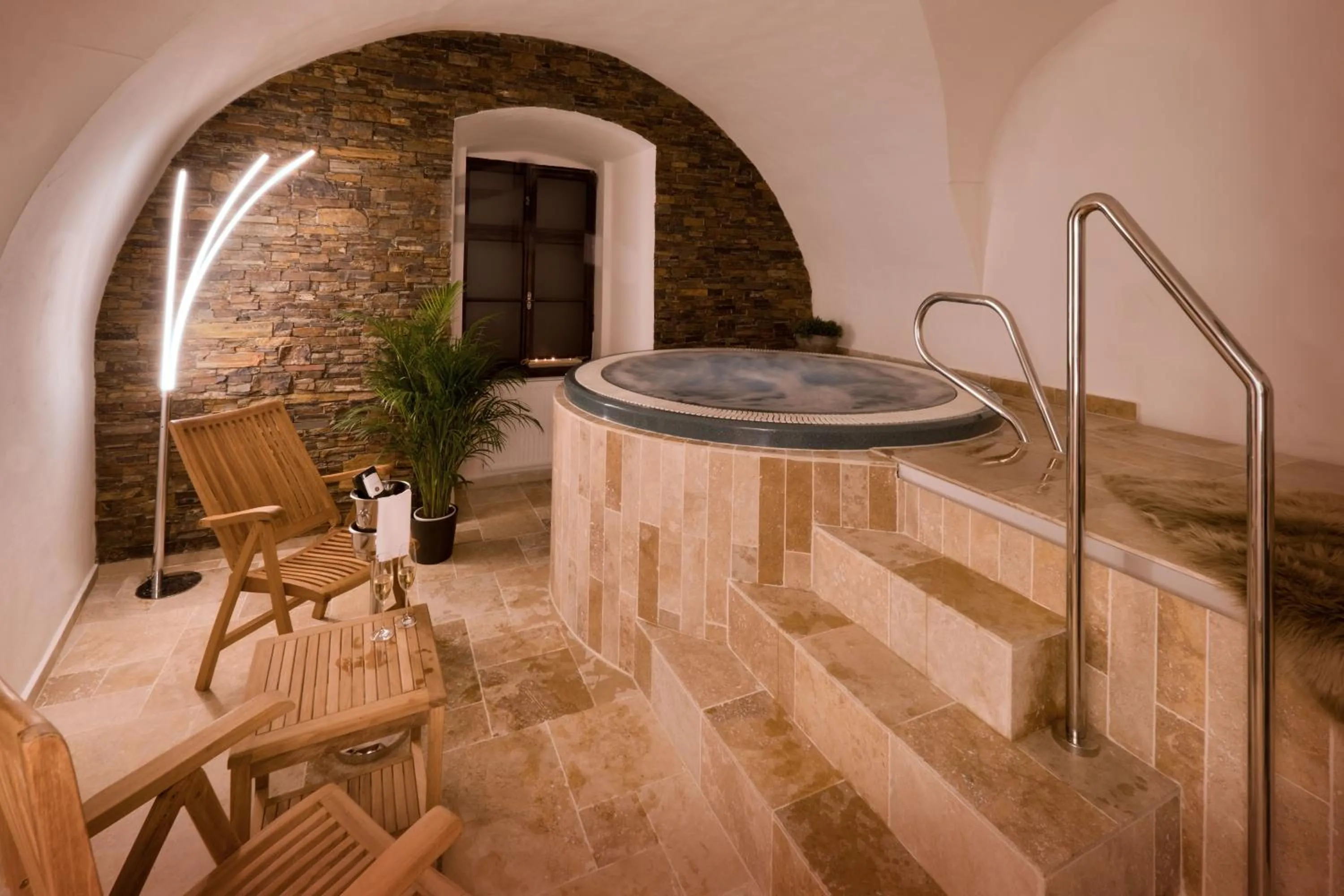 Zámek Wichterle - Hotel a pivní lázně