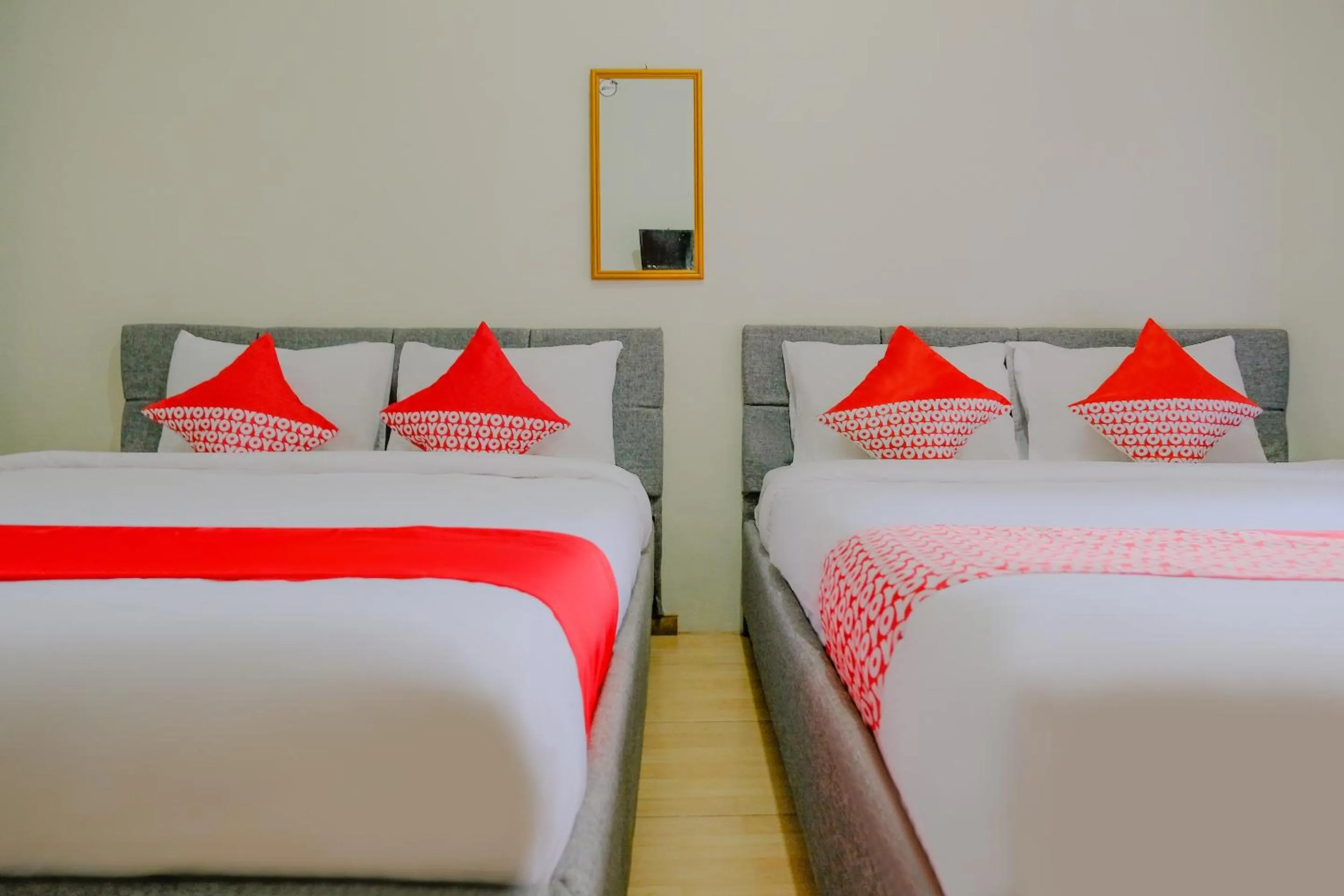 Bedroom in OYO 2376 Tiara Family Residence